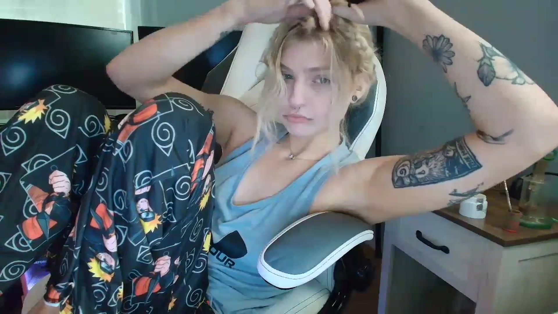 Gallery image thumbnail from DuckChan0's myfreecams stream on, 02/25/2025, 15:23 image 11 of 20
