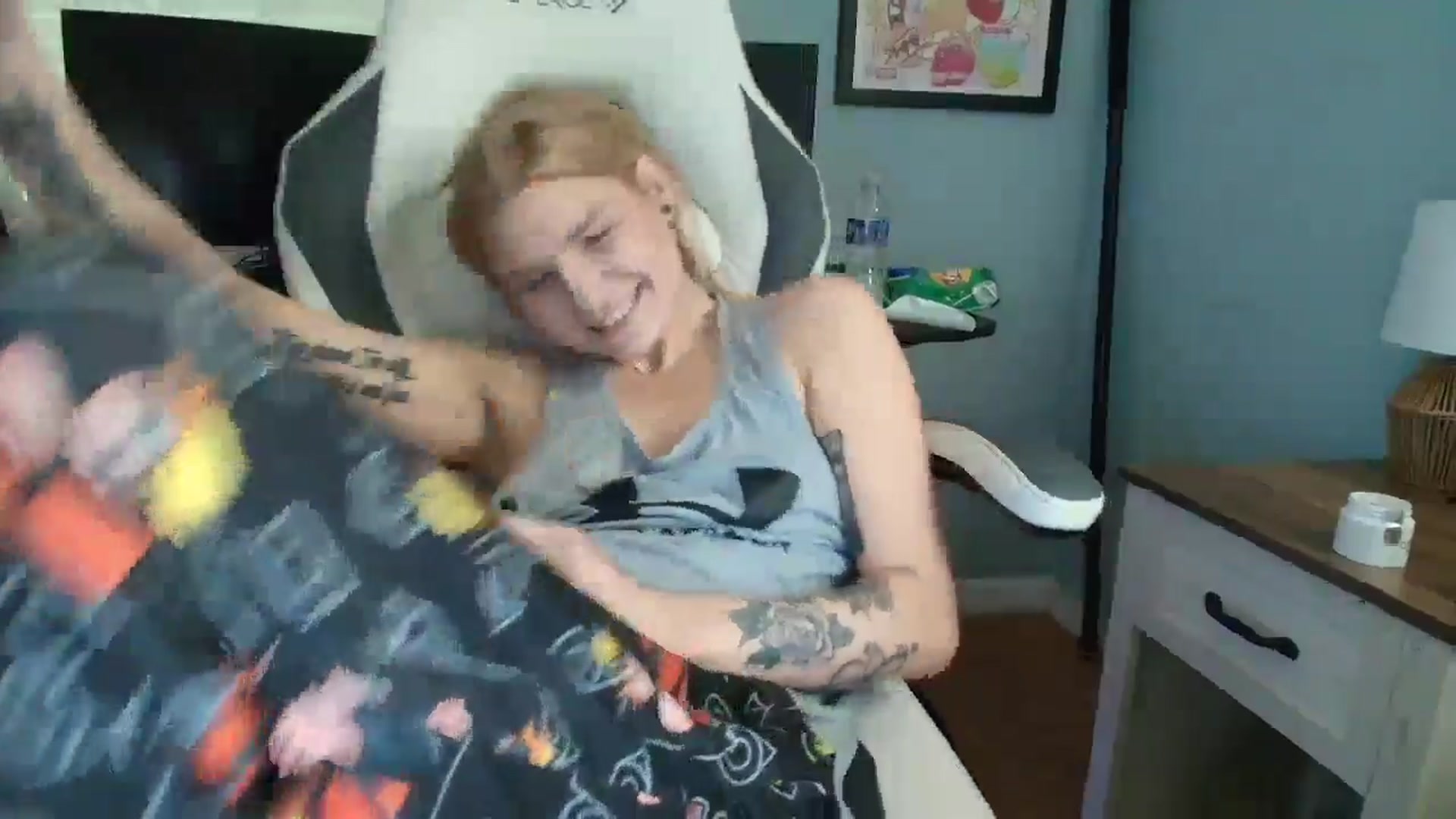 Gallery image thumbnail from DuckChan0's myfreecams stream on, 02/25/2025, 15:23 image 8 of 20
