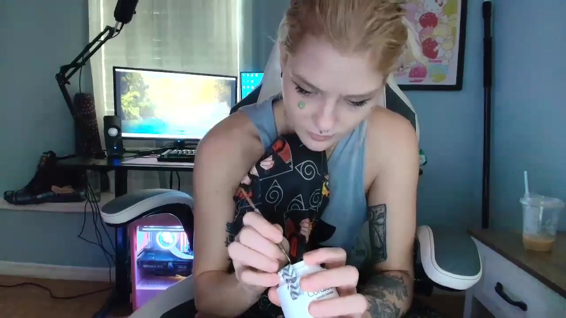 Gallery image thumbnail from DuckChan0's myfreecams stream on, 02/25/2025, 16:32 image 5 of 20