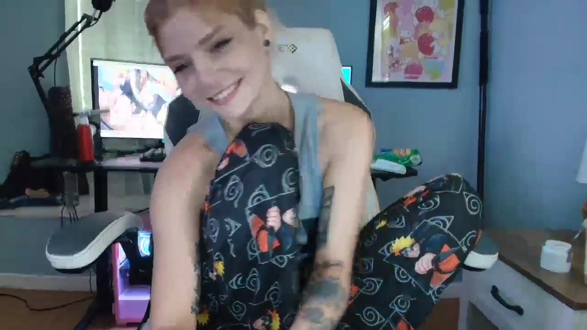 Gallery image thumbnail from DuckChan0's myfreecams stream on, 02/25/2025, 16:32 image 10 of 20