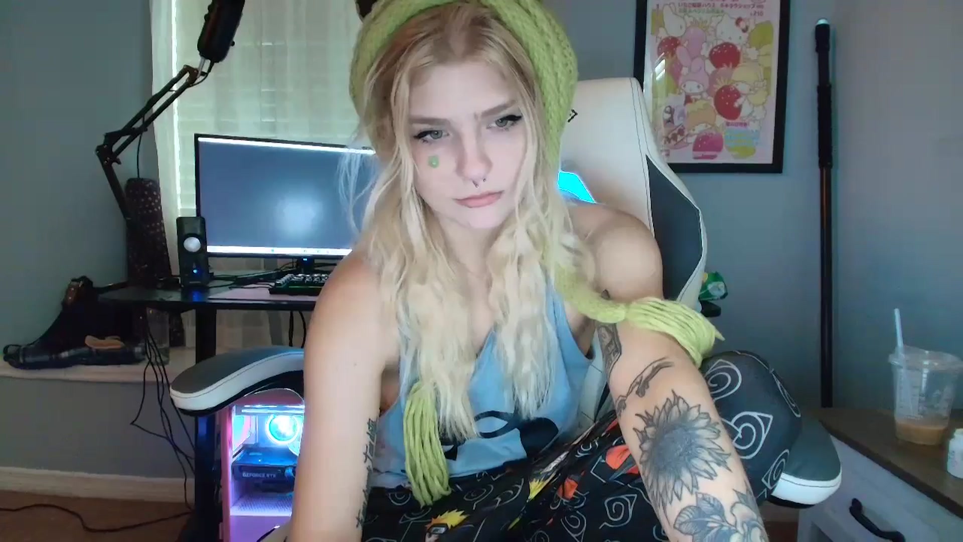 Gallery image thumbnail from DuckChan0's myfreecams stream on, 02/25/2025, 16:32 image 2 of 20
