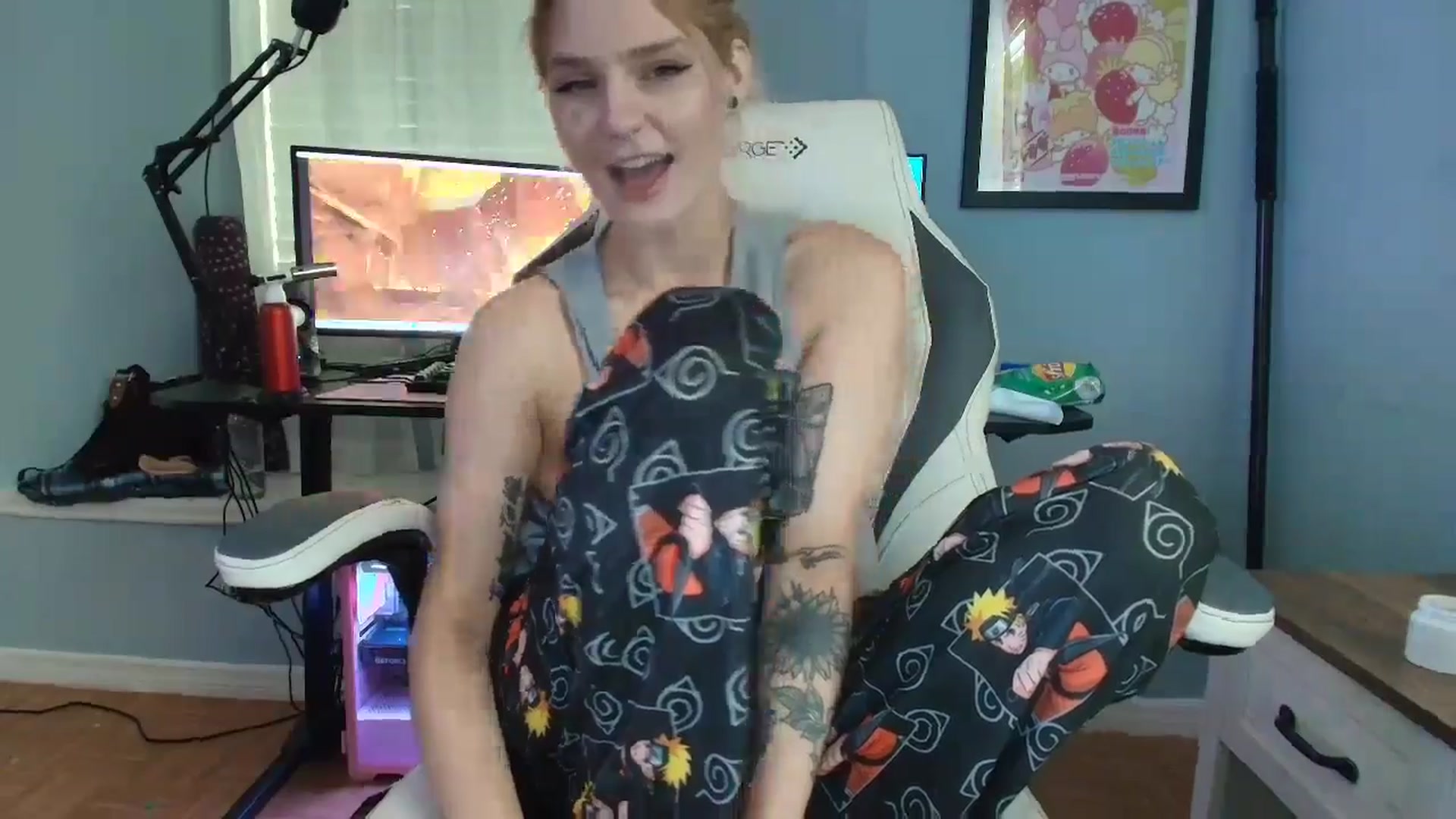 Gallery image thumbnail from DuckChan0's myfreecams stream on, 02/25/2025, 16:32 image 9 of 20