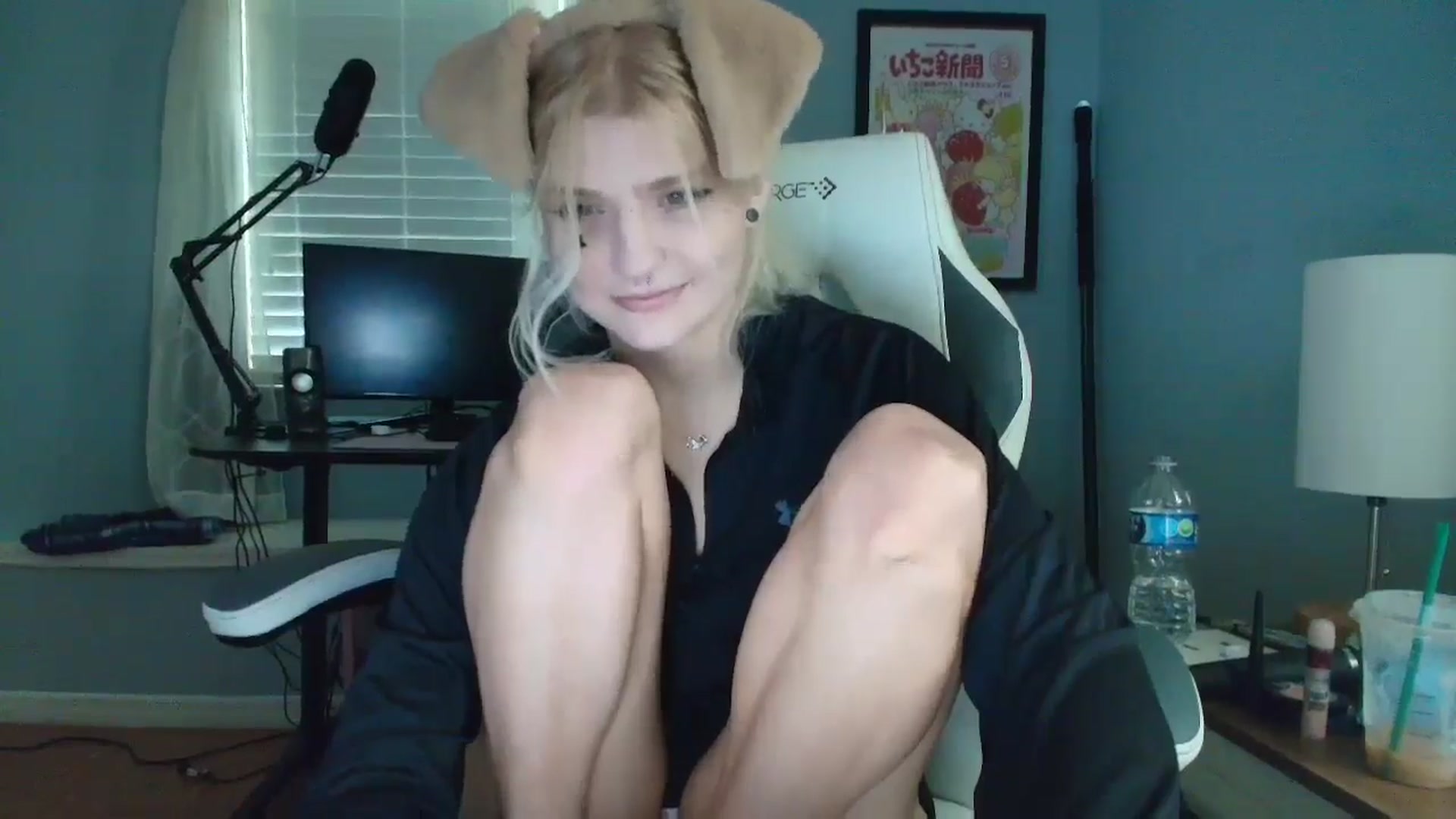 Gallery image thumbnail from DuckChan0's myfreecams stream on, 02/26/2025, 15:54 image 19 of 20