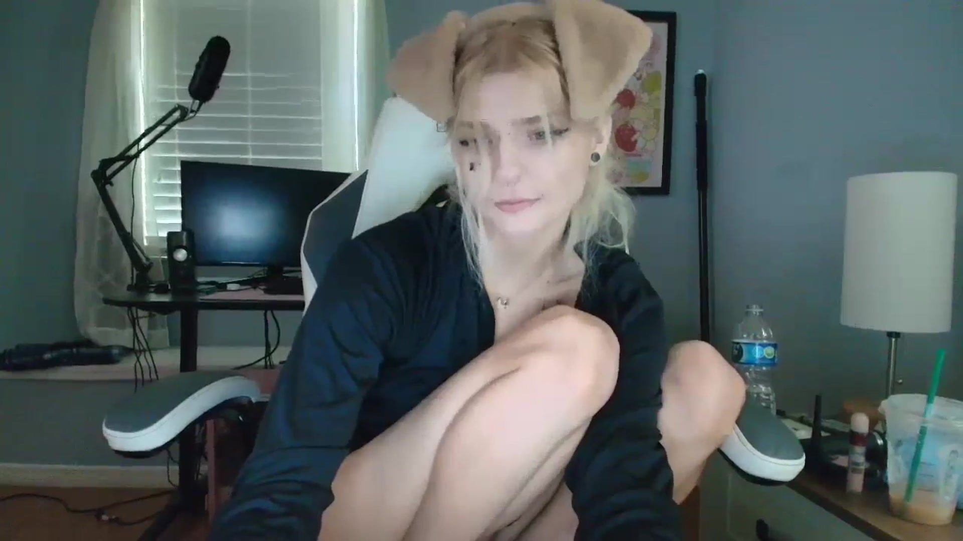 Gallery image thumbnail from DuckChan0's myfreecams stream on, 02/26/2025, 15:54 image 20 of 20