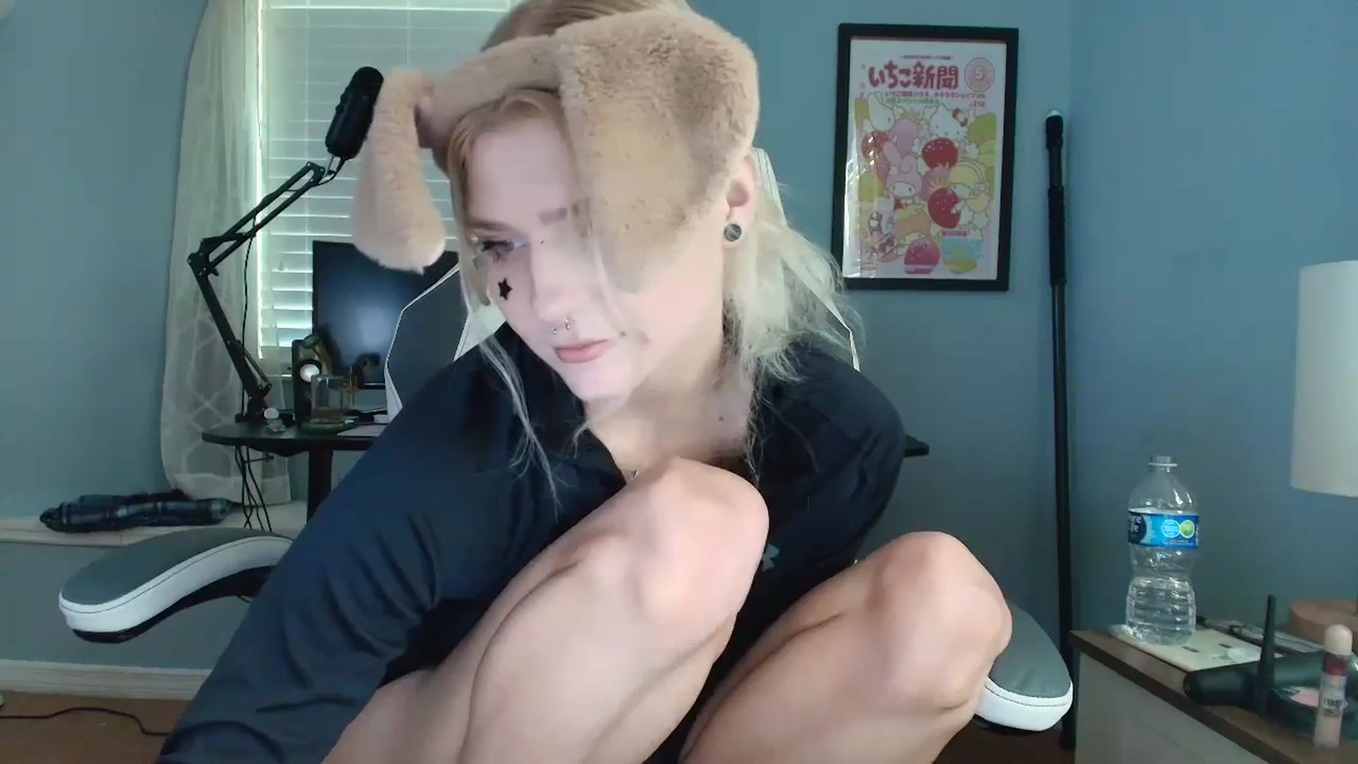 Gallery image thumbnail from DuckChan0's myfreecams stream on, 02/26/2025, 15:54 image 8 of 20