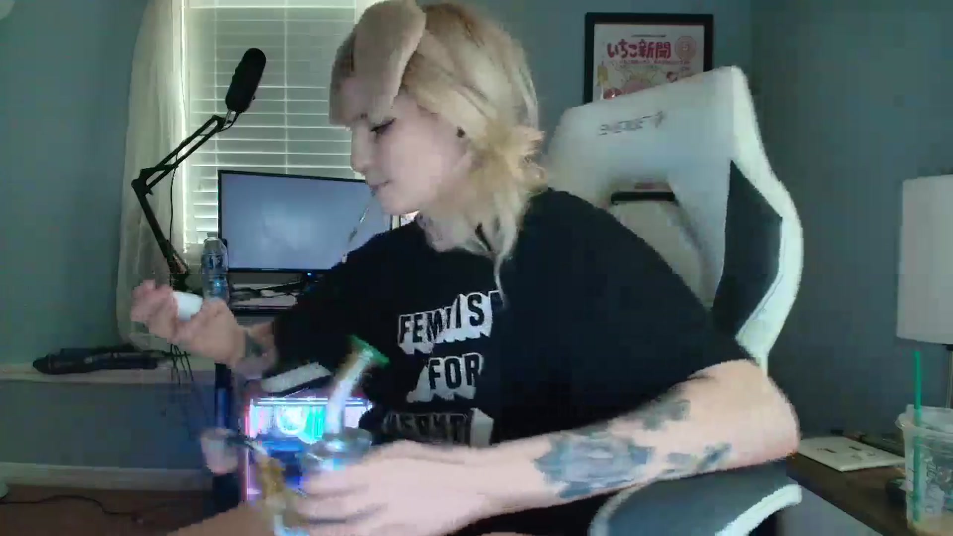 Gallery image thumbnail from DuckChan0's myfreecams stream on, 02/26/2025, 17:08 image 4 of 20
