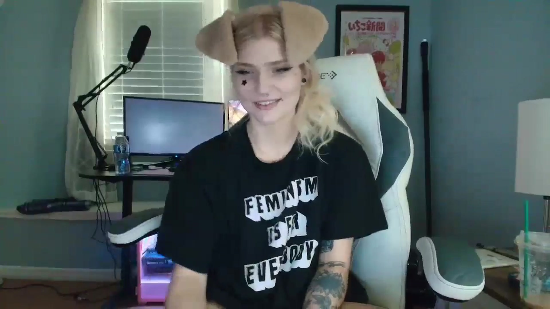 Gallery image thumbnail from DuckChan0's myfreecams stream on, 02/26/2025, 17:08 image 5 of 20