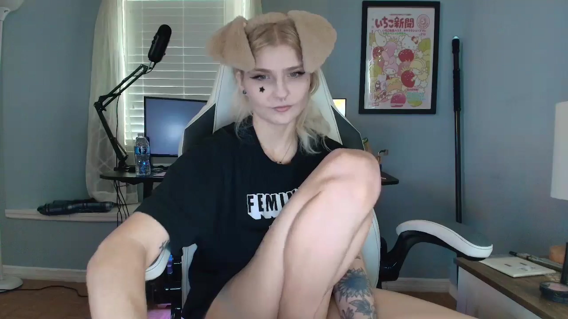 Gallery image thumbnail from DuckChan0's myfreecams stream on, 02/26/2025, 17:08 image 6 of 20