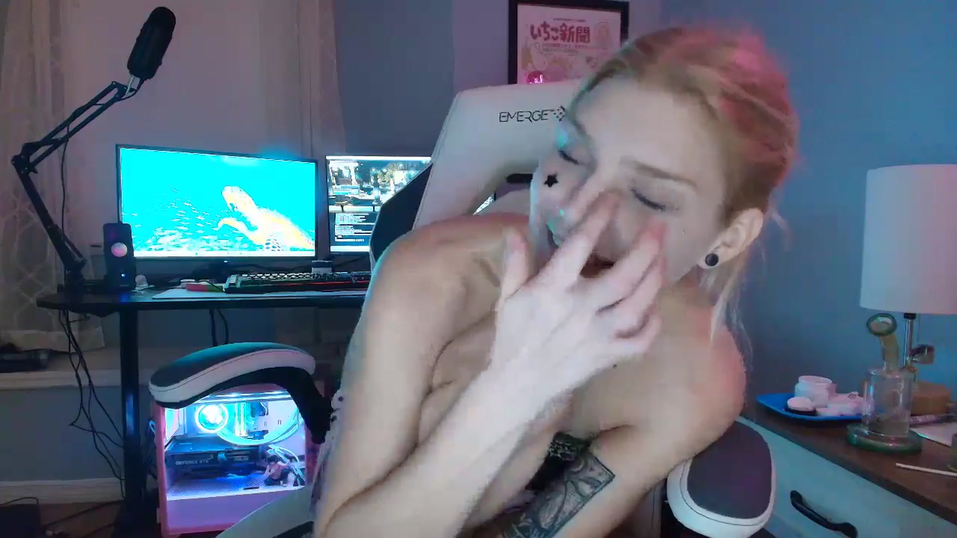 Gallery image thumbnail from DuckChan0's myfreecams stream on, 02/27/2025, 24:00 image 7 of 20