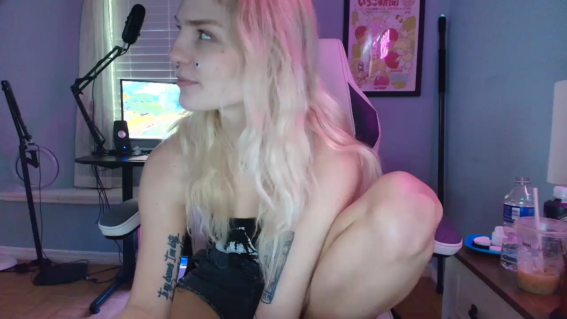 Gallery image thumbnail from DuckChan0's myfreecams stream on, 02/27/2025, 14:58 image 2 of 20