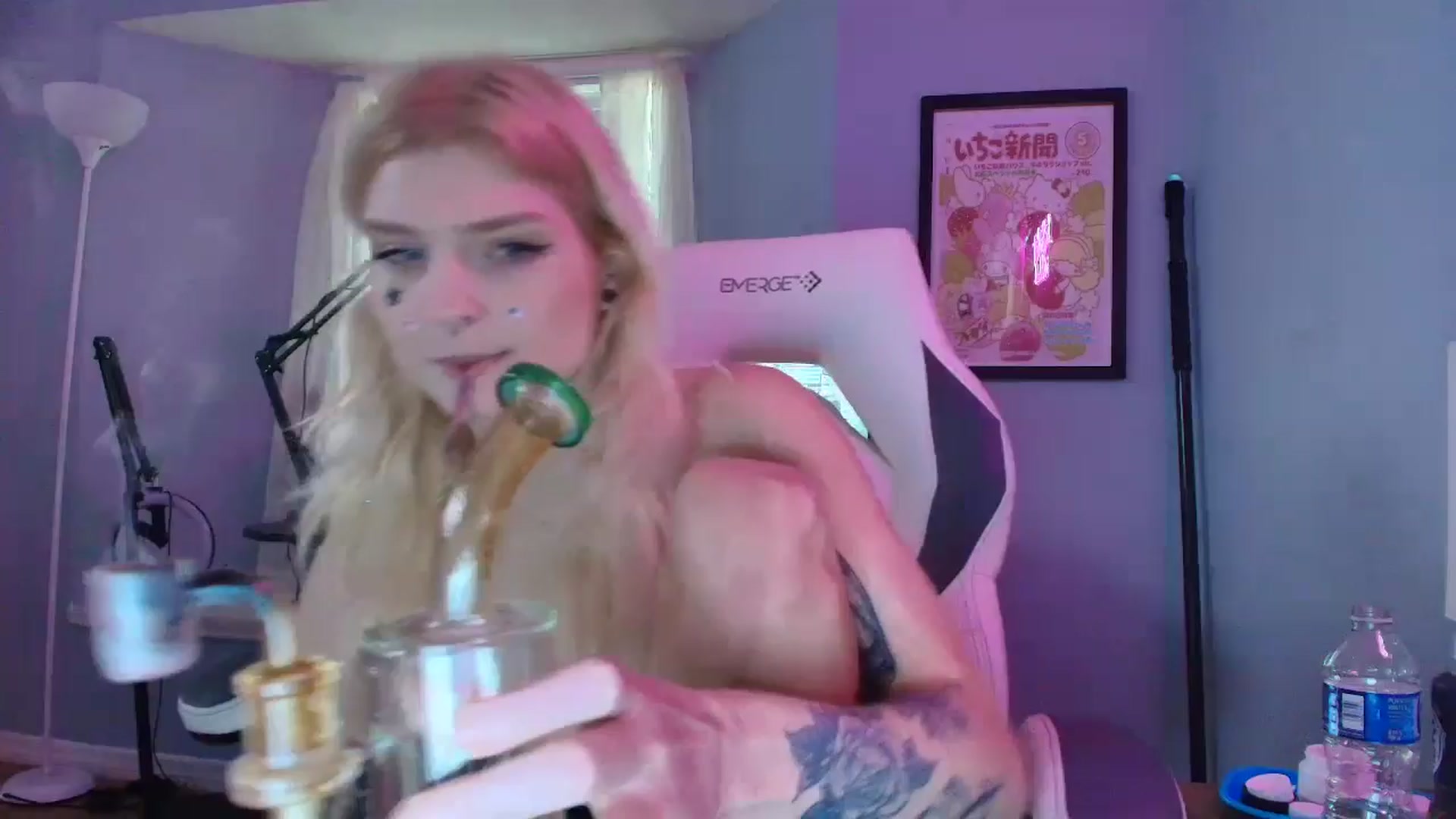 Gallery image thumbnail from DuckChan0's myfreecams stream on, 02/27/2025, 16:25 image 5 of 20
