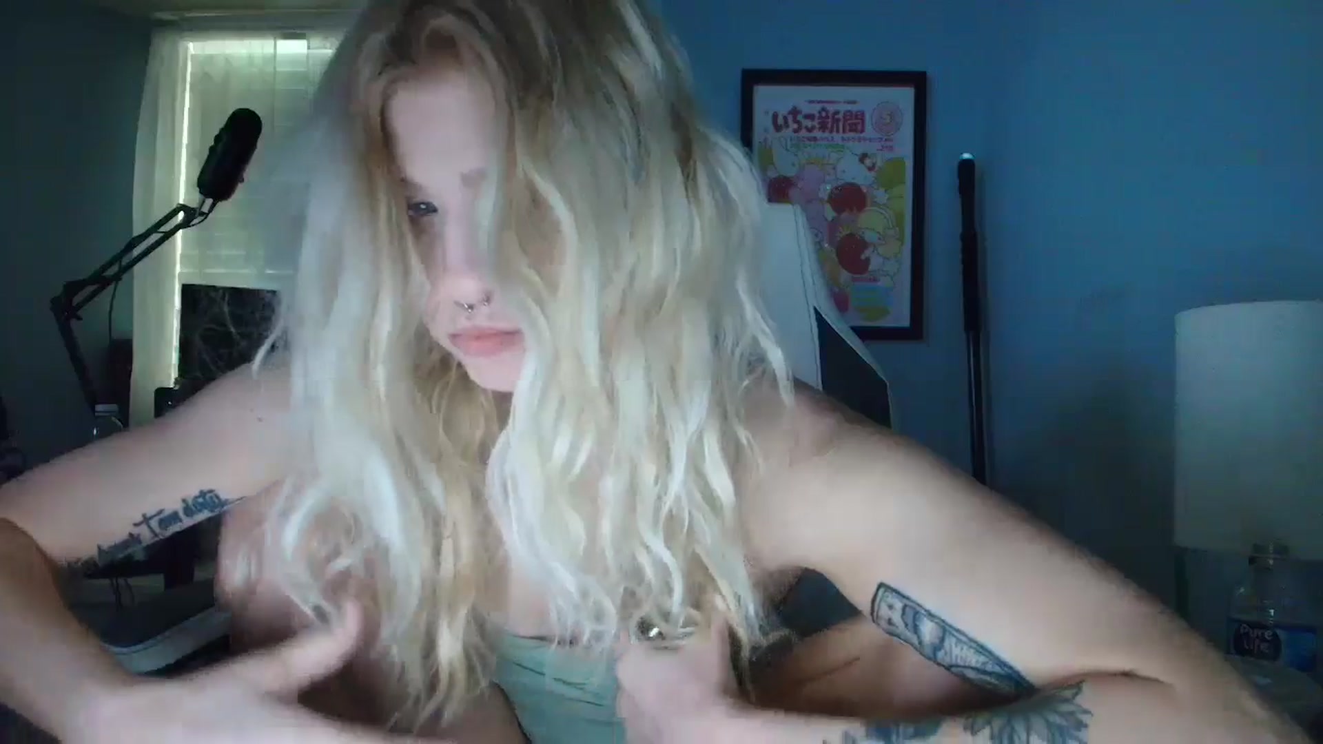 Gallery image thumbnail from DuckChan0's myfreecams stream on, 02/28/2025, 14:19 image 13 of 20
