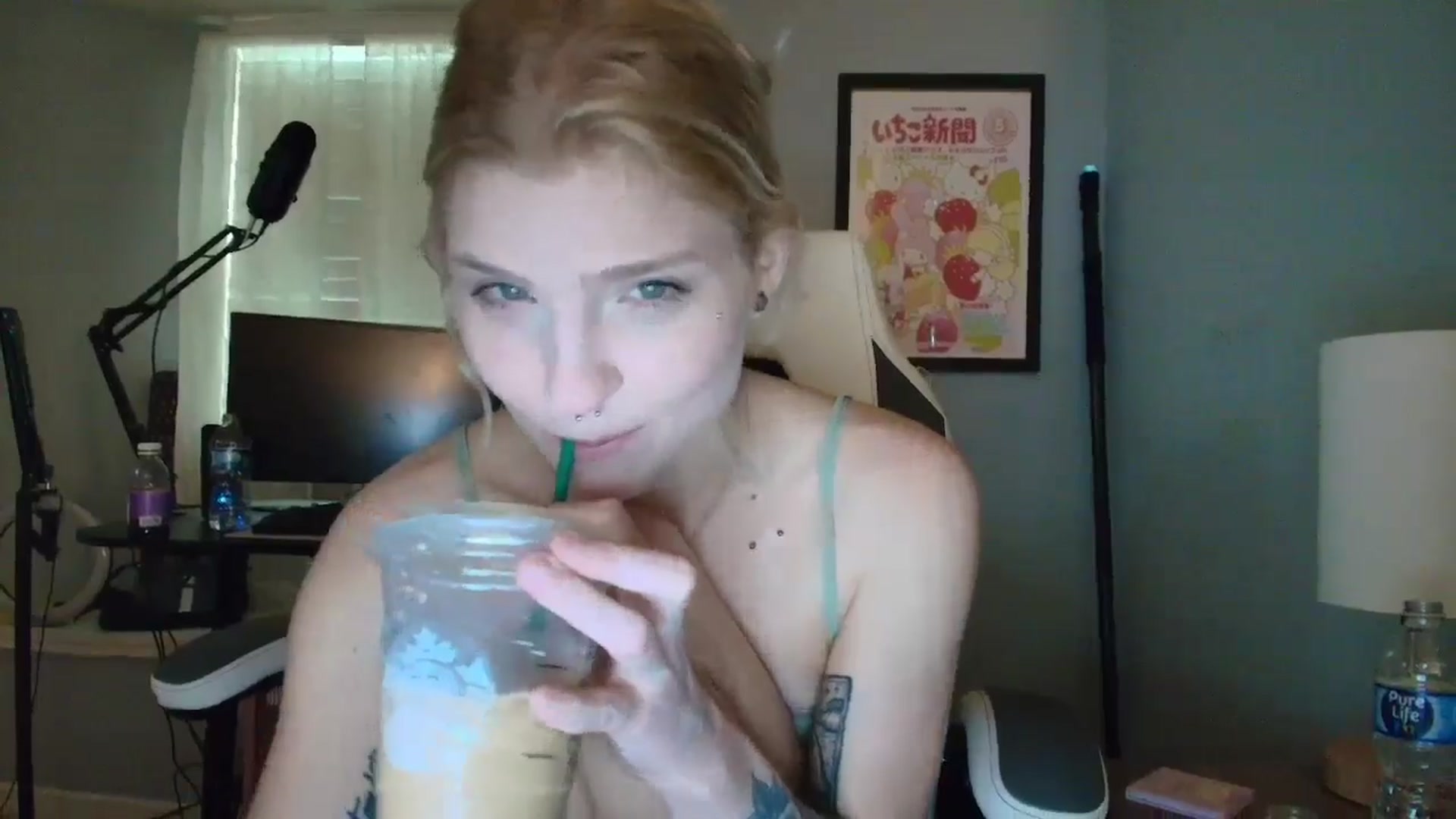 Gallery image thumbnail from DuckChan0's myfreecams stream on, 02/28/2025, 14:19 image 6 of 20