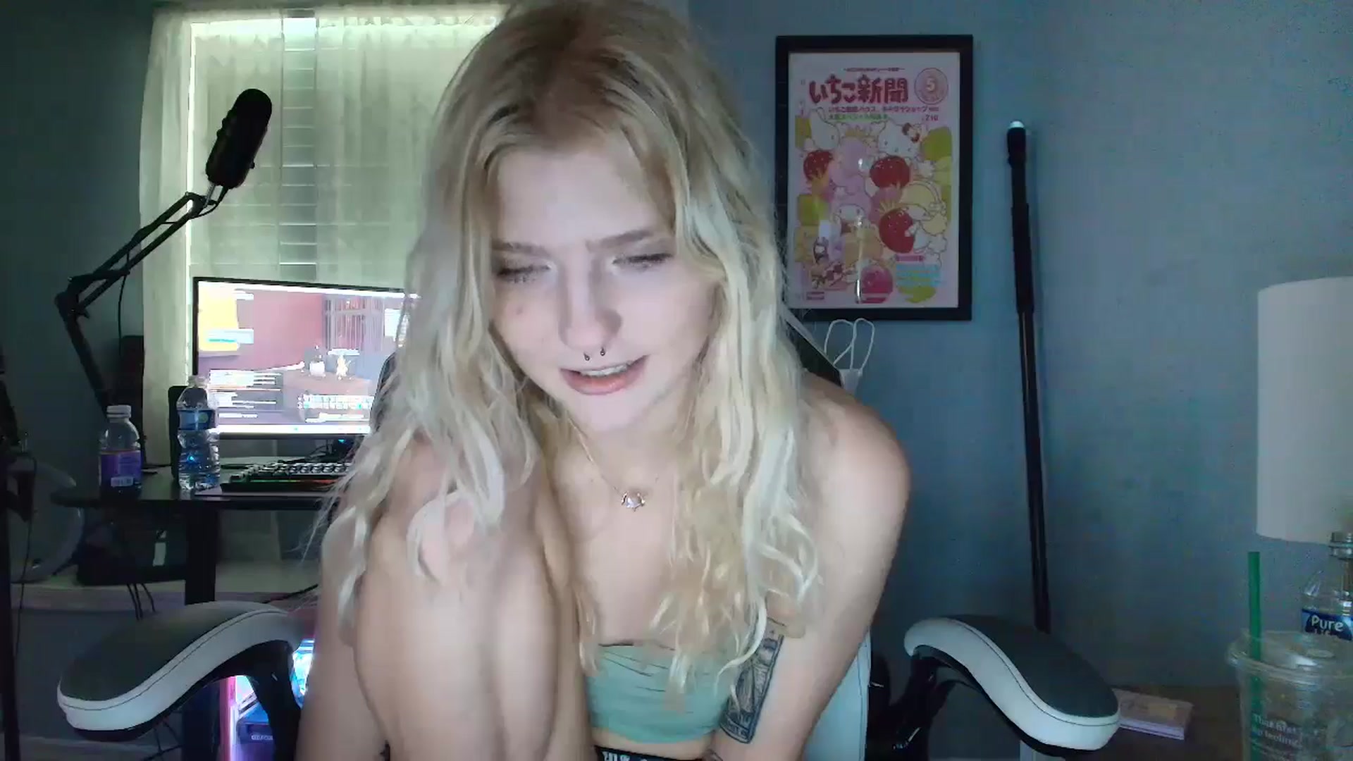 Gallery image thumbnail from DuckChan0's myfreecams stream on, 02/28/2025, 15:47 image 7 of 20