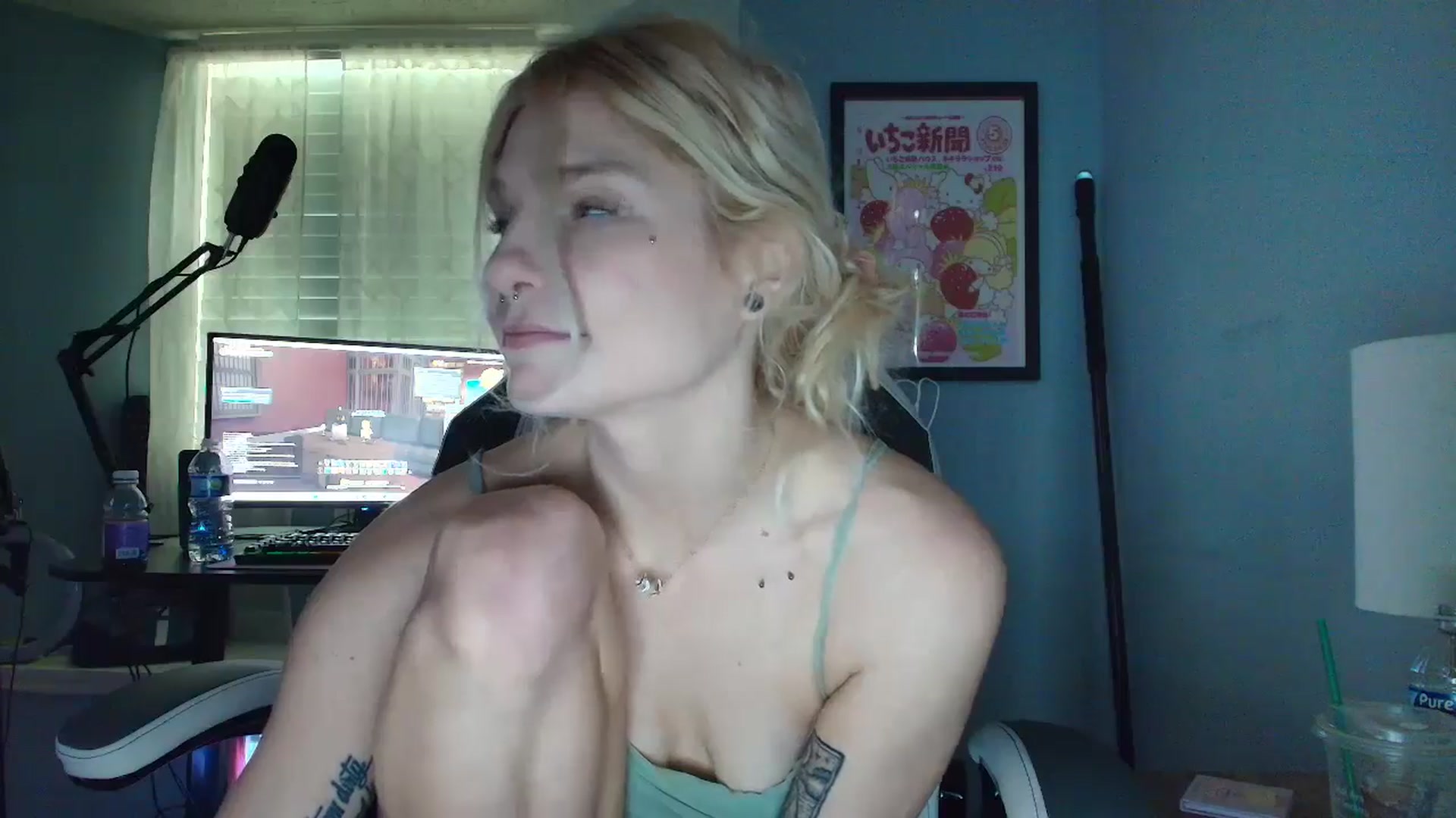 Gallery image thumbnail from DuckChan0's myfreecams stream on, 02/28/2025, 15:47 image 14 of 20
