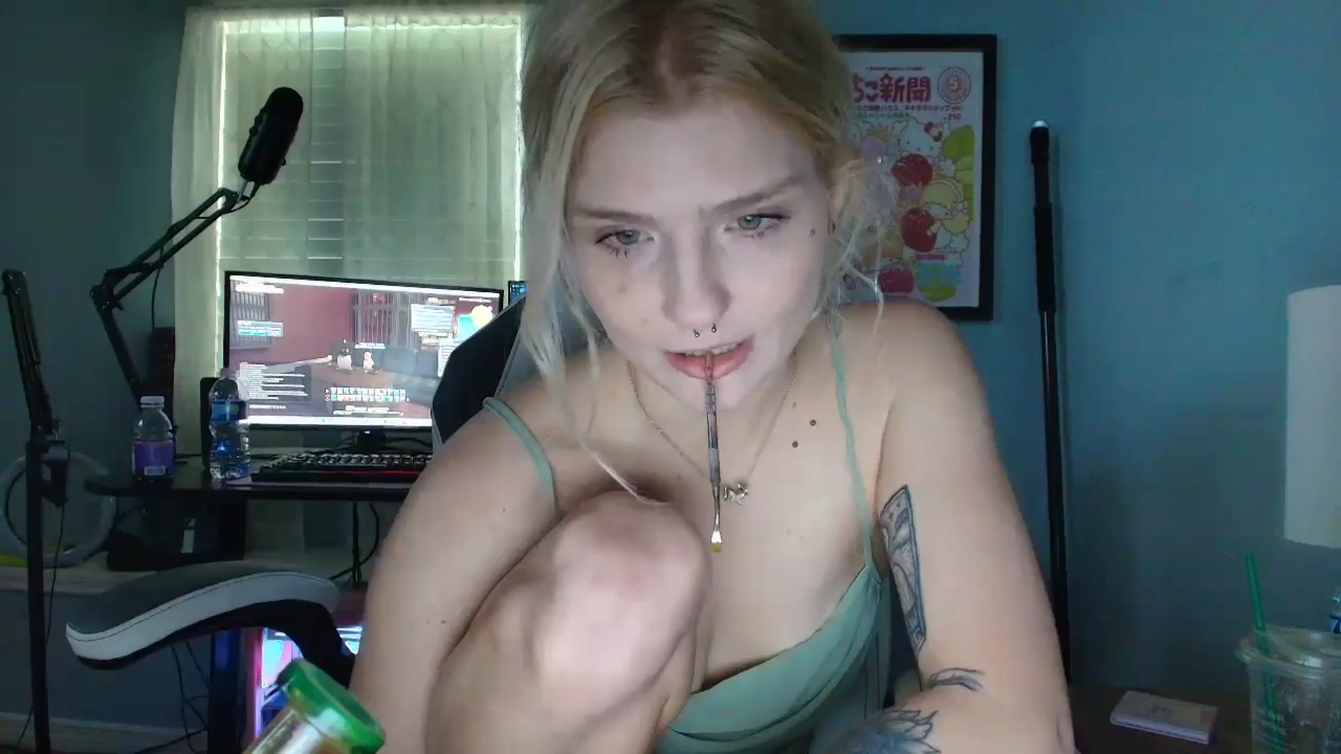 Gallery image thumbnail from DuckChan0's myfreecams stream on, 02/28/2025, 15:47 image 13 of 20
