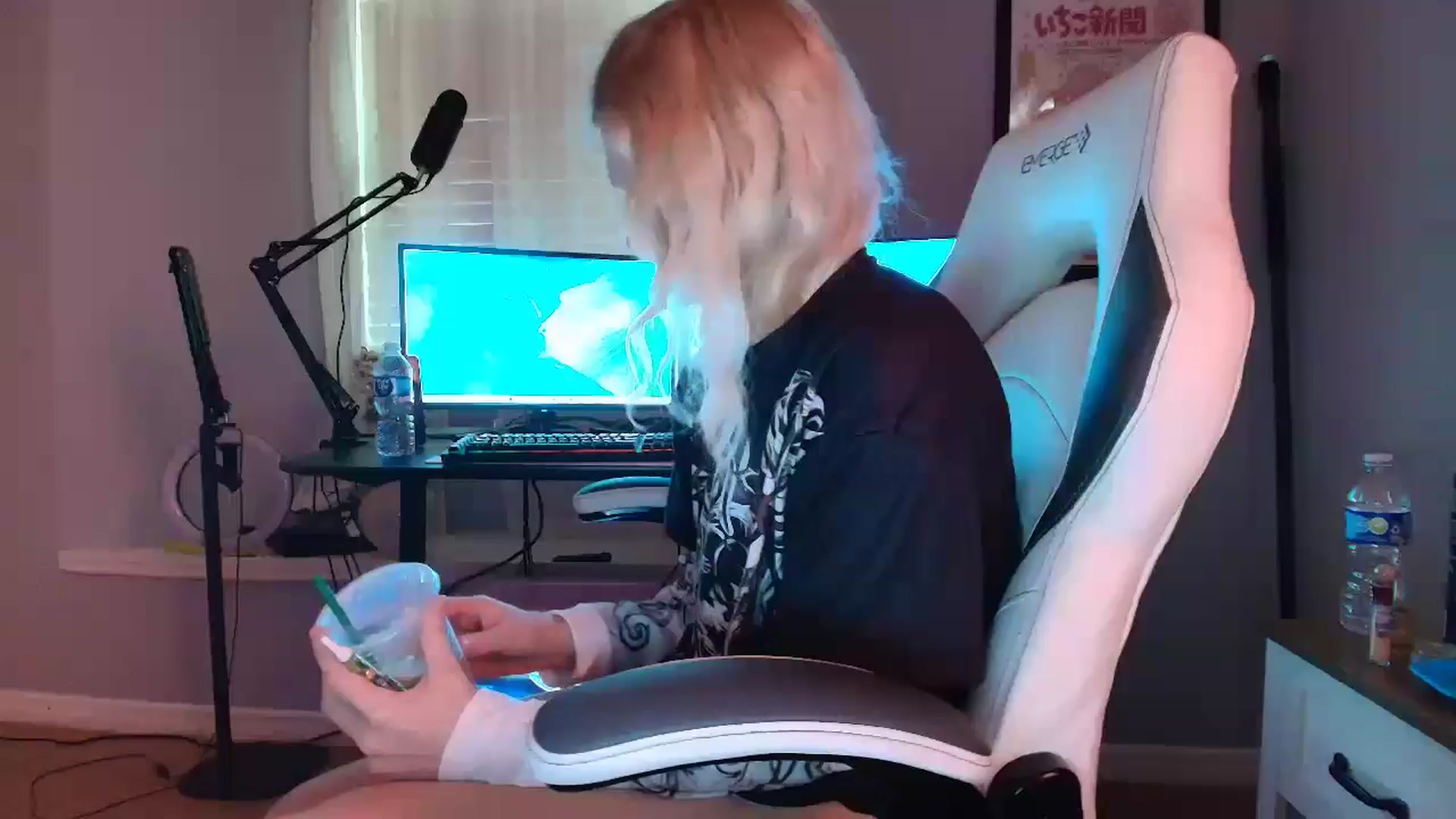 Gallery image thumbnail from DuckChan0's myfreecams stream on, 03/01/2025, 17:33 image 1 of 20