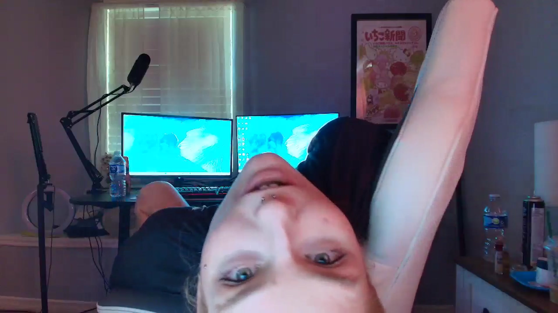 Gallery image thumbnail from DuckChan0's myfreecams stream on, 03/01/2025, 17:33 image 12 of 20