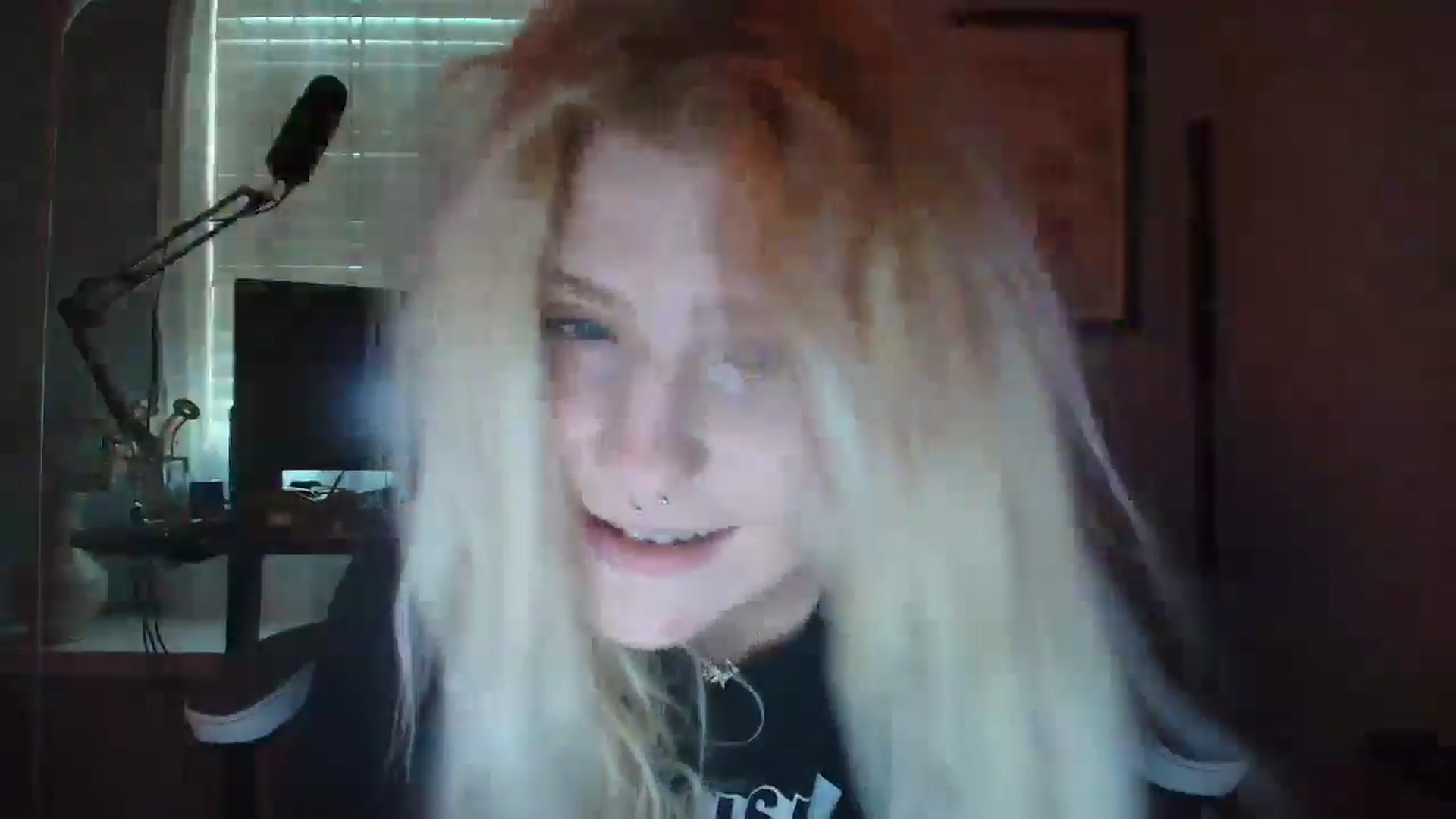 Gallery image thumbnail from DuckChan0's myfreecams stream on, 03/03/2025, 14:48 image 13 of 20