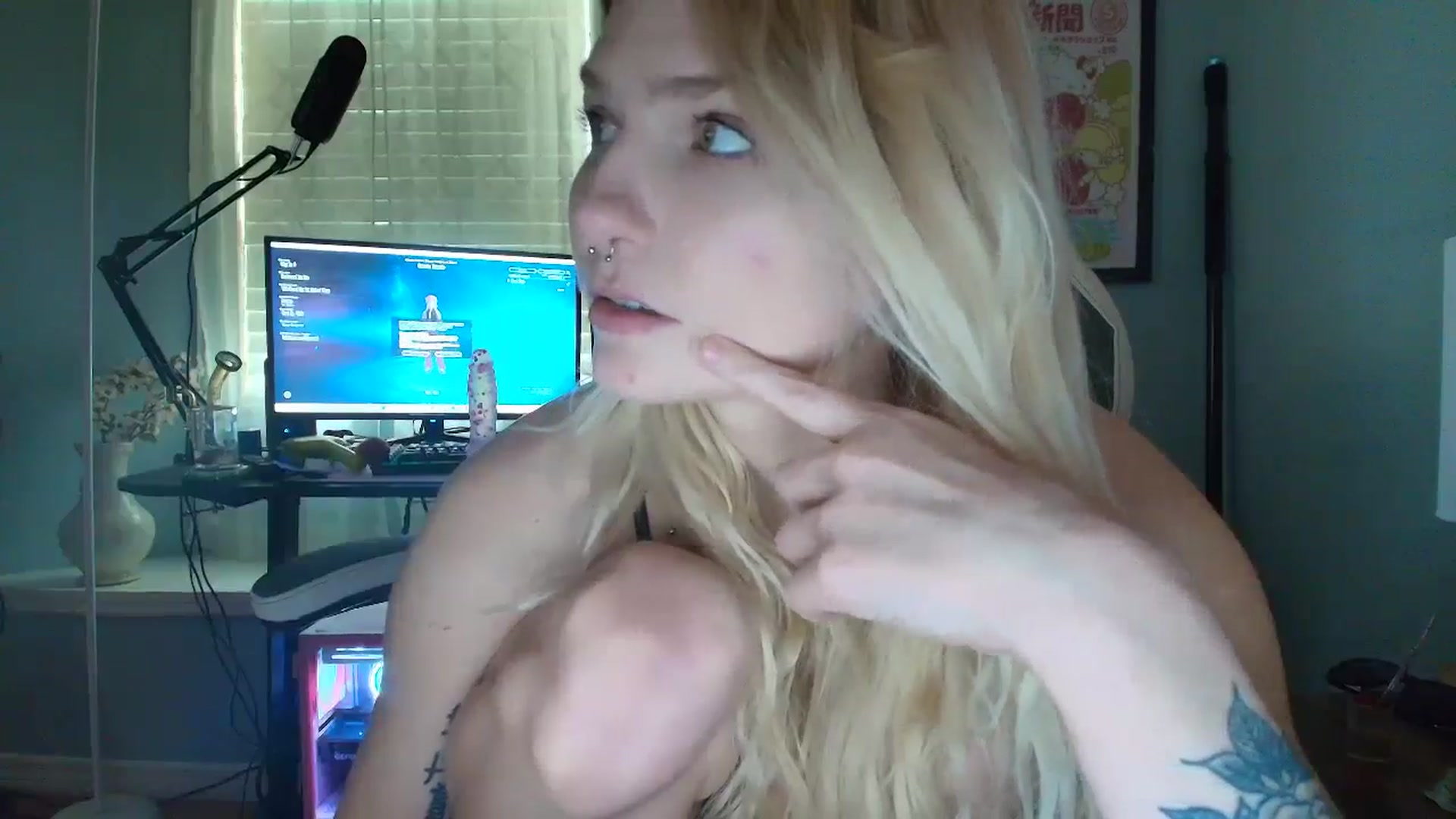 Gallery image thumbnail from DuckChan0's myfreecams stream on, 03/03/2025, 16:03 image 10 of 20