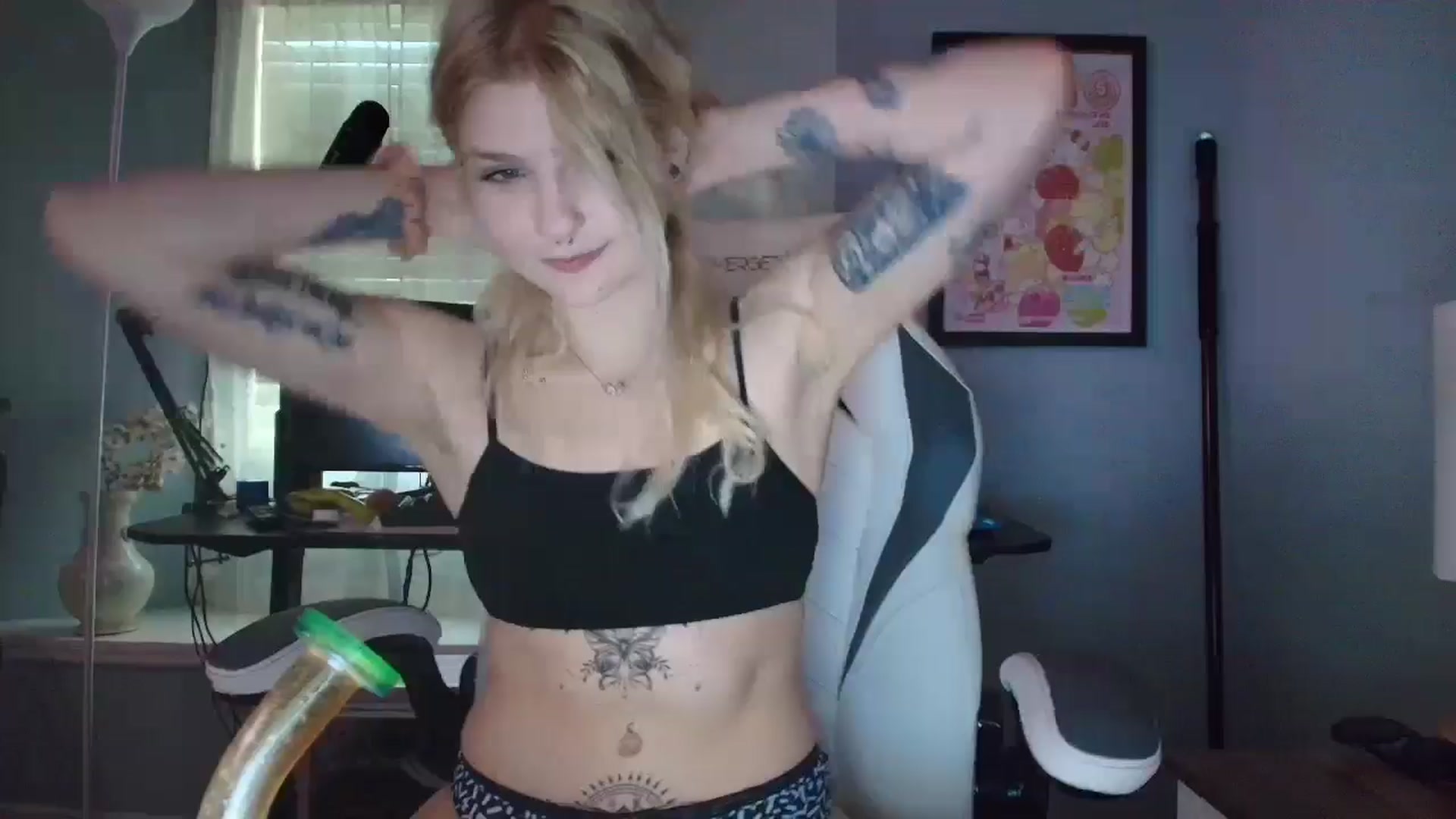 Gallery image thumbnail from DuckChan0's myfreecams stream on, 03/03/2025, 16:03 image 1 of 20