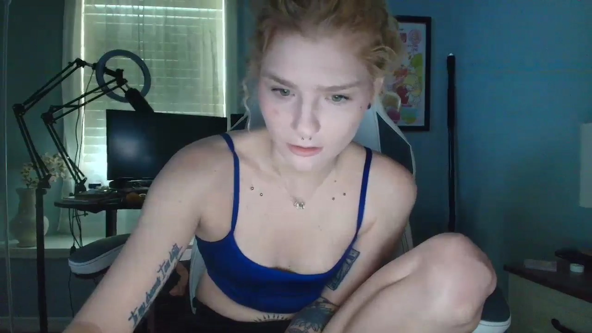 Gallery image thumbnail from DuckChan0's myfreecams stream on, 03/04/2025, 14:21 image 9 of 20