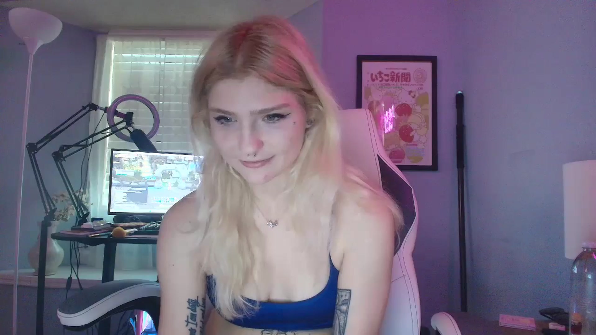 Gallery image thumbnail from DuckChan0's myfreecams stream on, 03/04/2025, 16:20 image 17 of 20