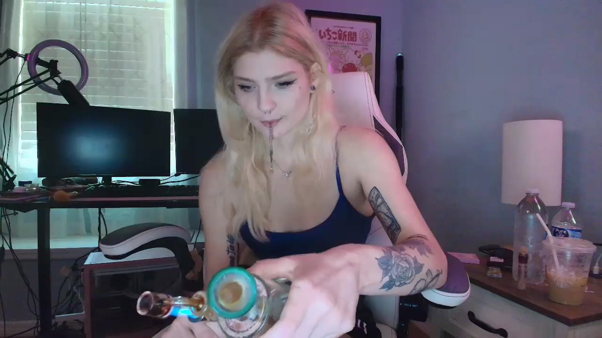 Gallery image thumbnail from DuckChan0's myfreecams stream on, 03/04/2025, 16:20 image 2 of 20