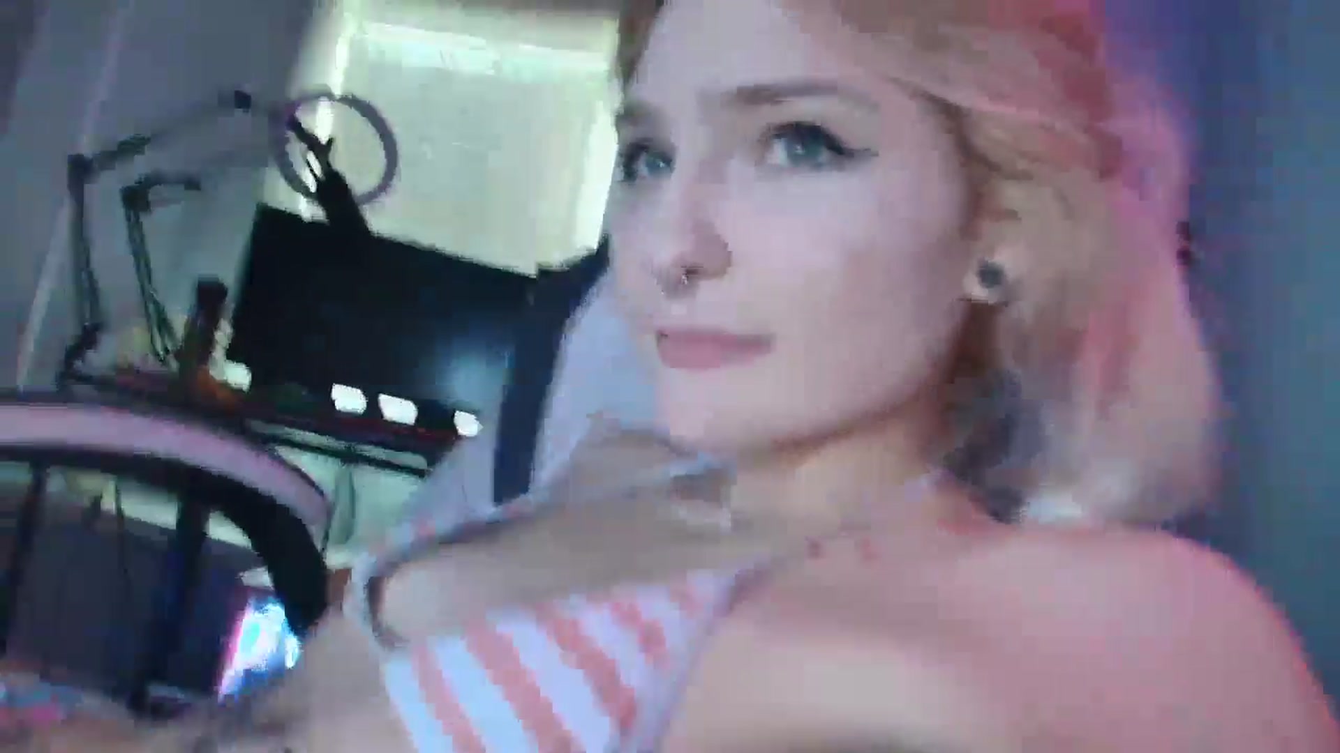 Gallery image thumbnail from DuckChan0's myfreecams stream on, 03/04/2025, 17:21 image 20 of 20