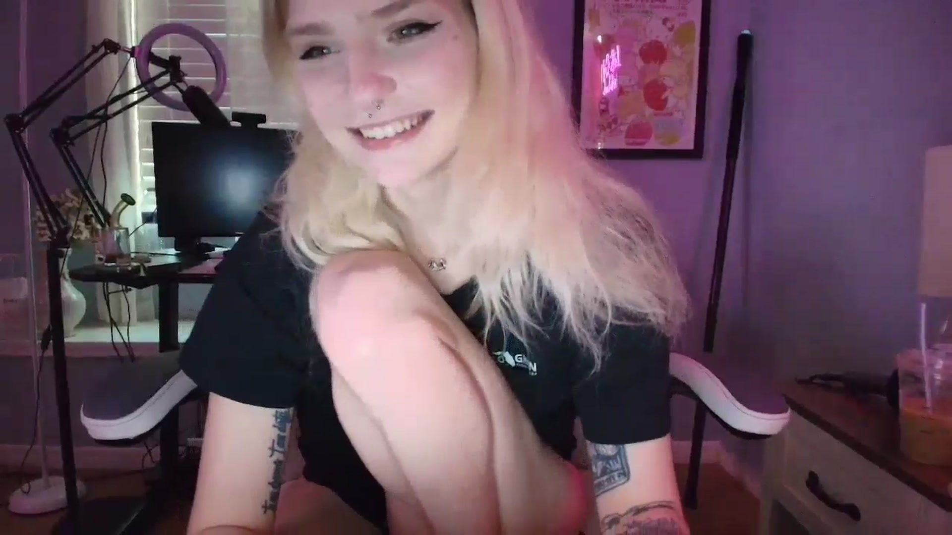 Gallery image thumbnail from DuckChan0's myfreecams stream on, 03/07/2025, 13:53 image 19 of 20