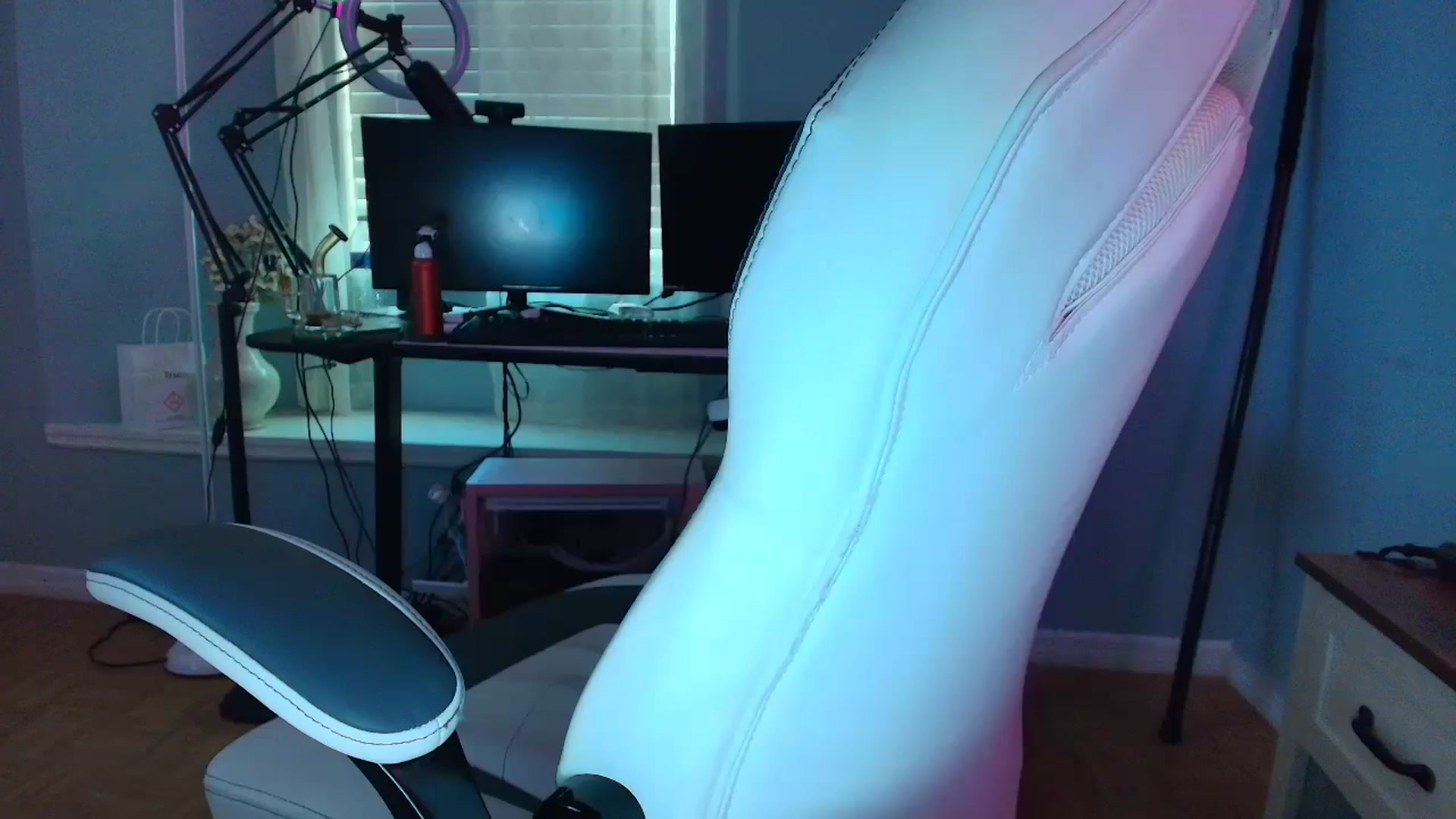 Gallery image thumbnail from DuckChan0's myfreecams stream on, 03/07/2025, 15:11 image 19 of 20