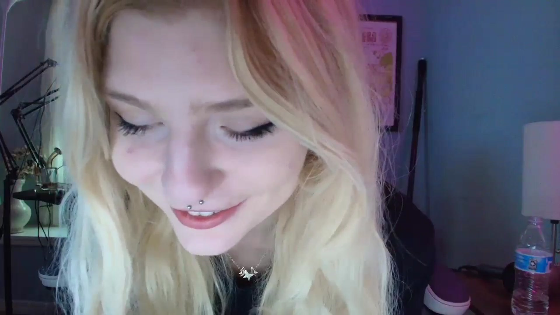 Gallery image thumbnail from DuckChan0's myfreecams stream on, 03/07/2025, 15:53 image 18 of 20
