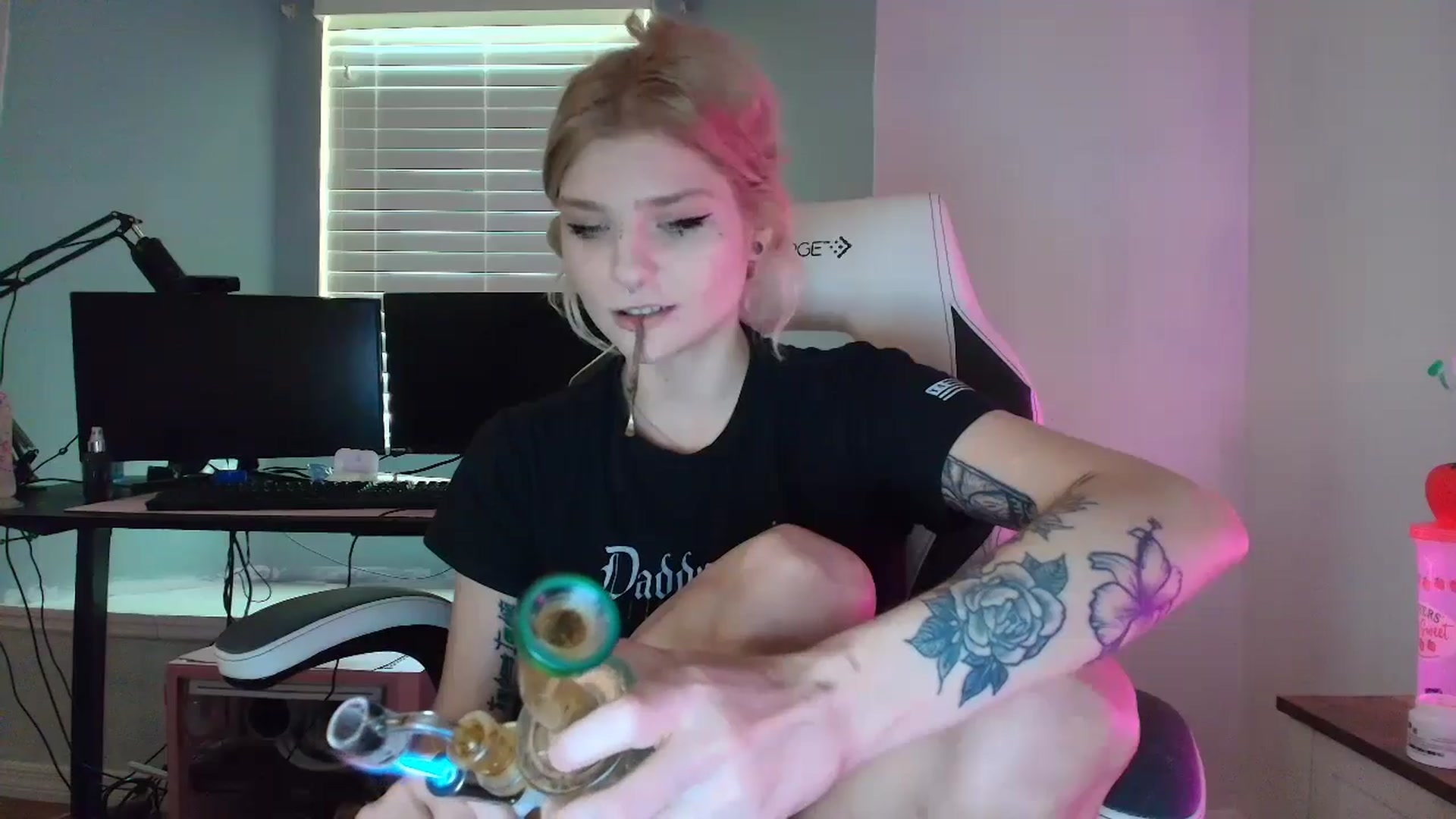 Gallery image thumbnail from DuckChan0's myfreecams stream on, 03/10/2025, 14:02 image 11 of 20