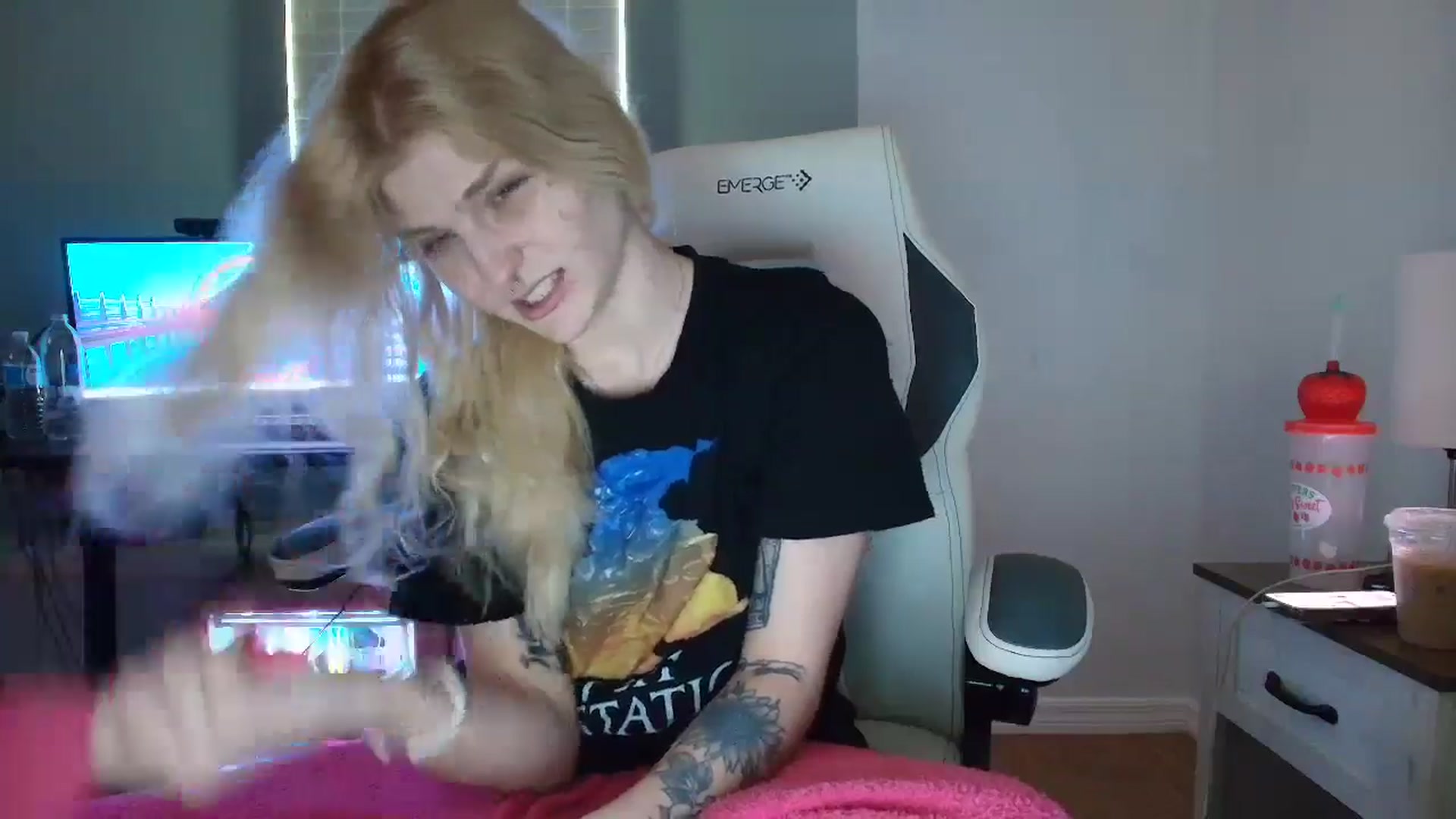 Gallery image thumbnail from DuckChan0's myfreecams stream on, 03/11/2025, 13:53 image 6 of 20