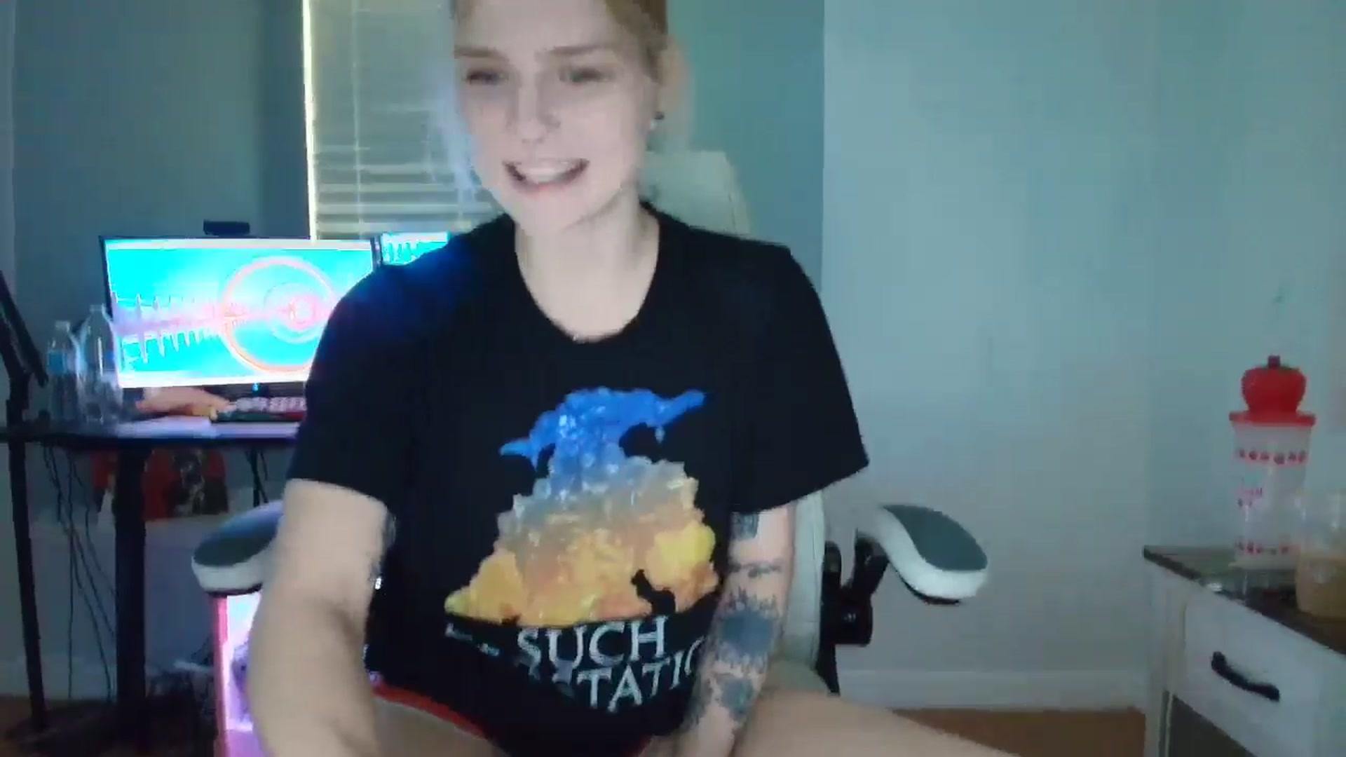 Gallery image thumbnail from DuckChan0's myfreecams stream on, 03/11/2025, 13:53 image 18 of 20