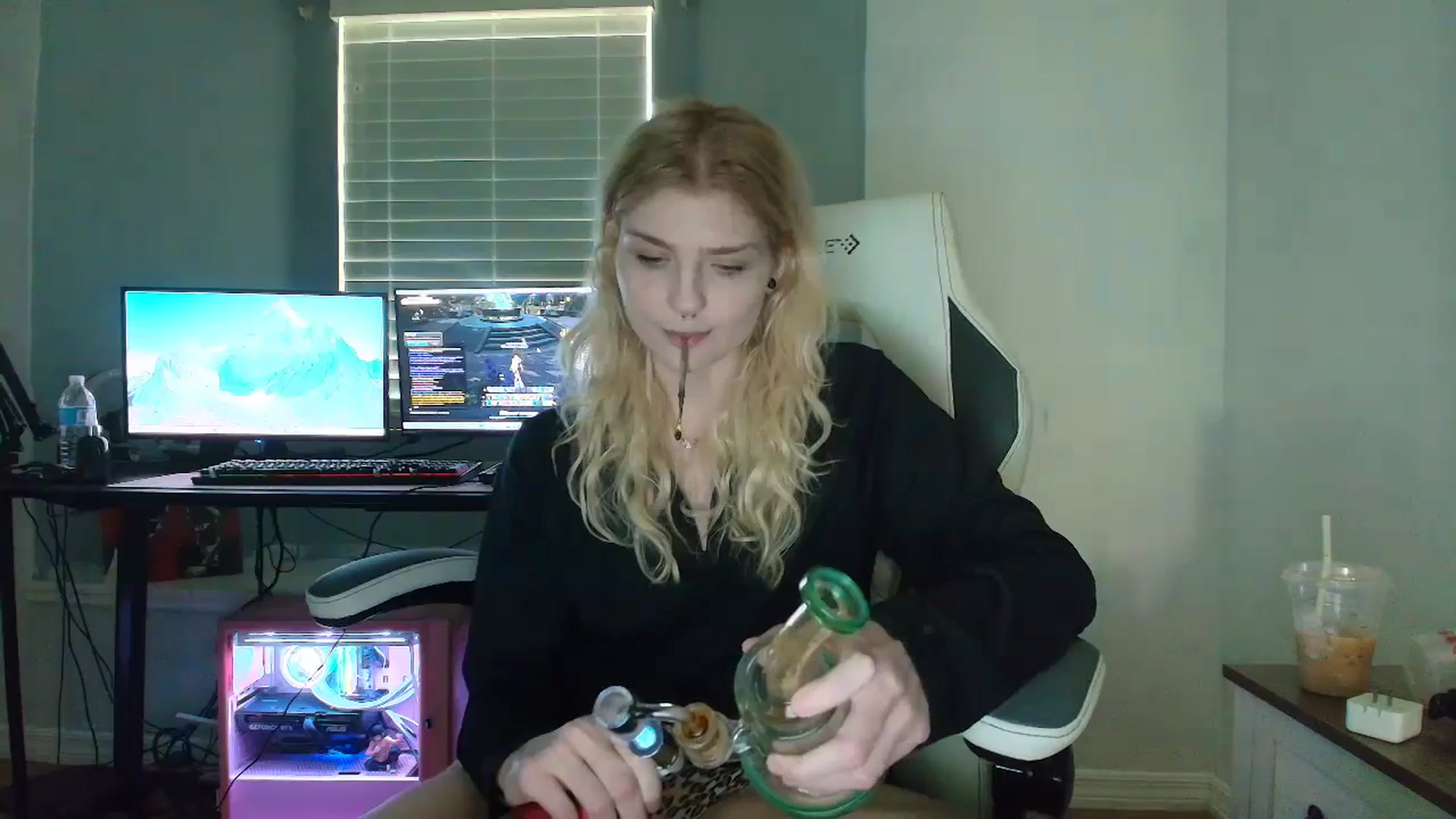 Gallery image thumbnail from DuckChan0's myfreecams stream on, 03/12/2025, 13:46 image 20 of 20