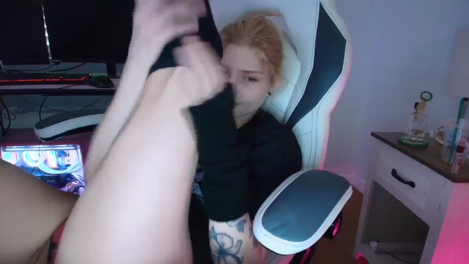 Gallery image thumbnail from DuckChan0's myfreecams stream on, 03/13/2025, 16:46 image 7 of 20