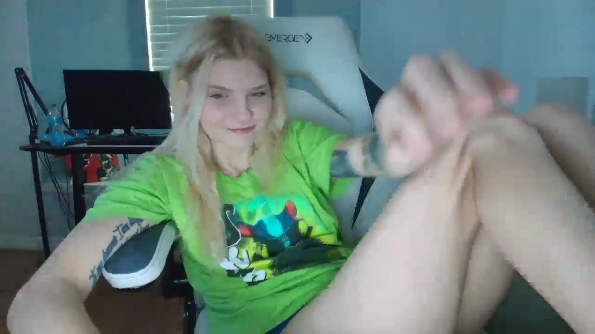Gallery image thumbnail from DuckChan0's myfreecams stream on, 03/14/2025, 14:01 image 20 of 20