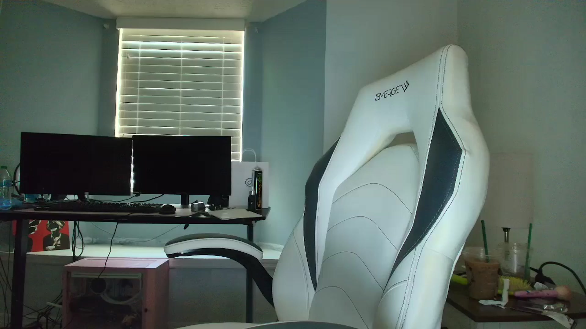 Gallery image thumbnail from DuckChan0's myfreecams stream on, 03/14/2025, 14:01 image 7 of 20