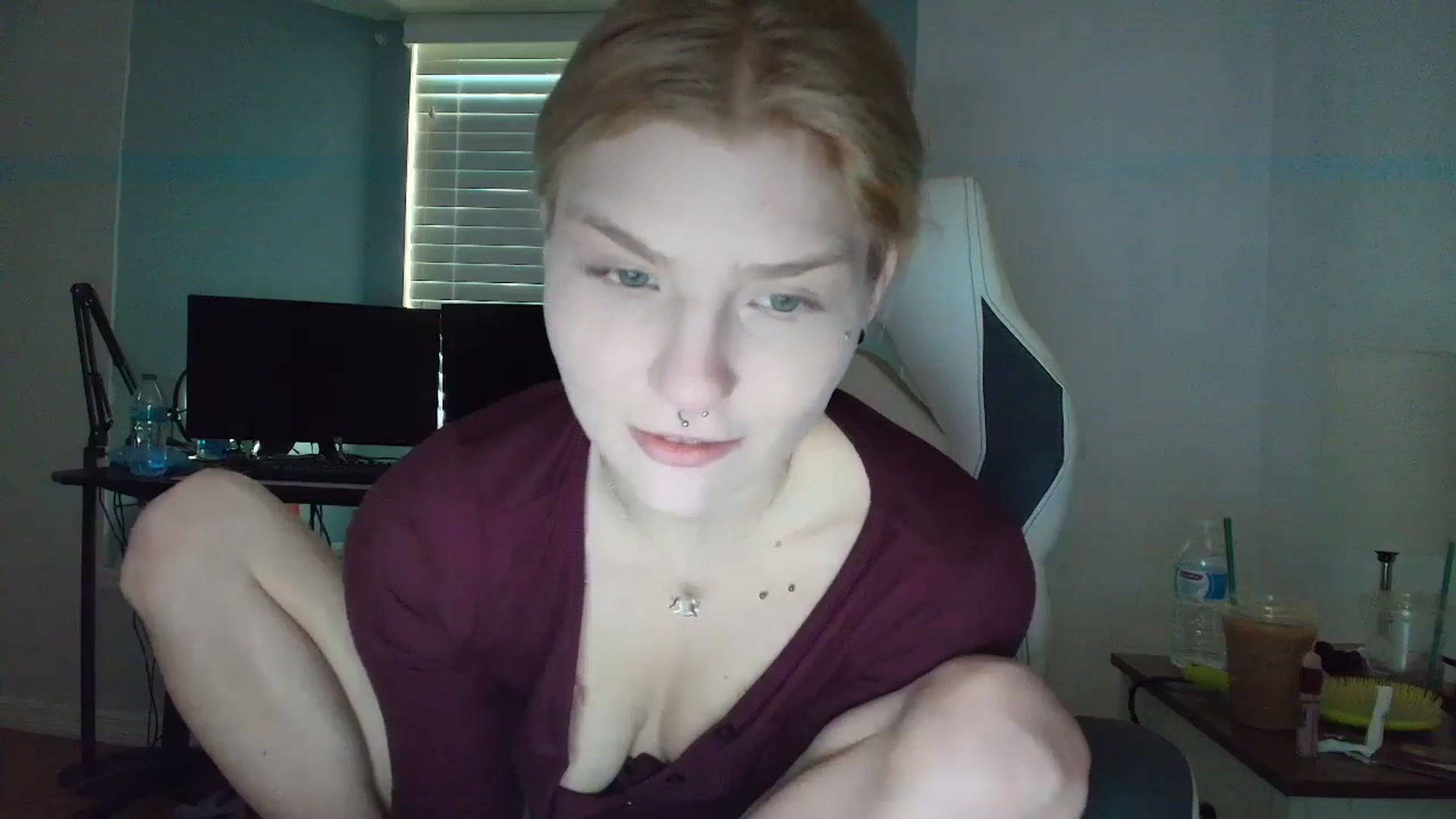 Gallery image thumbnail from DuckChan0's myfreecams stream on, 03/14/2025, 14:01 image 2 of 20