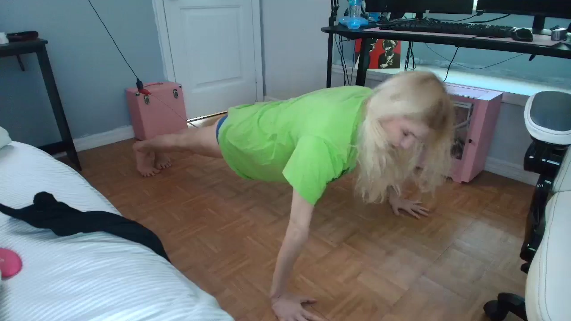 Gallery image thumbnail from DuckChan0's myfreecams stream on, 03/14/2025, 14:27 image 5 of 20
