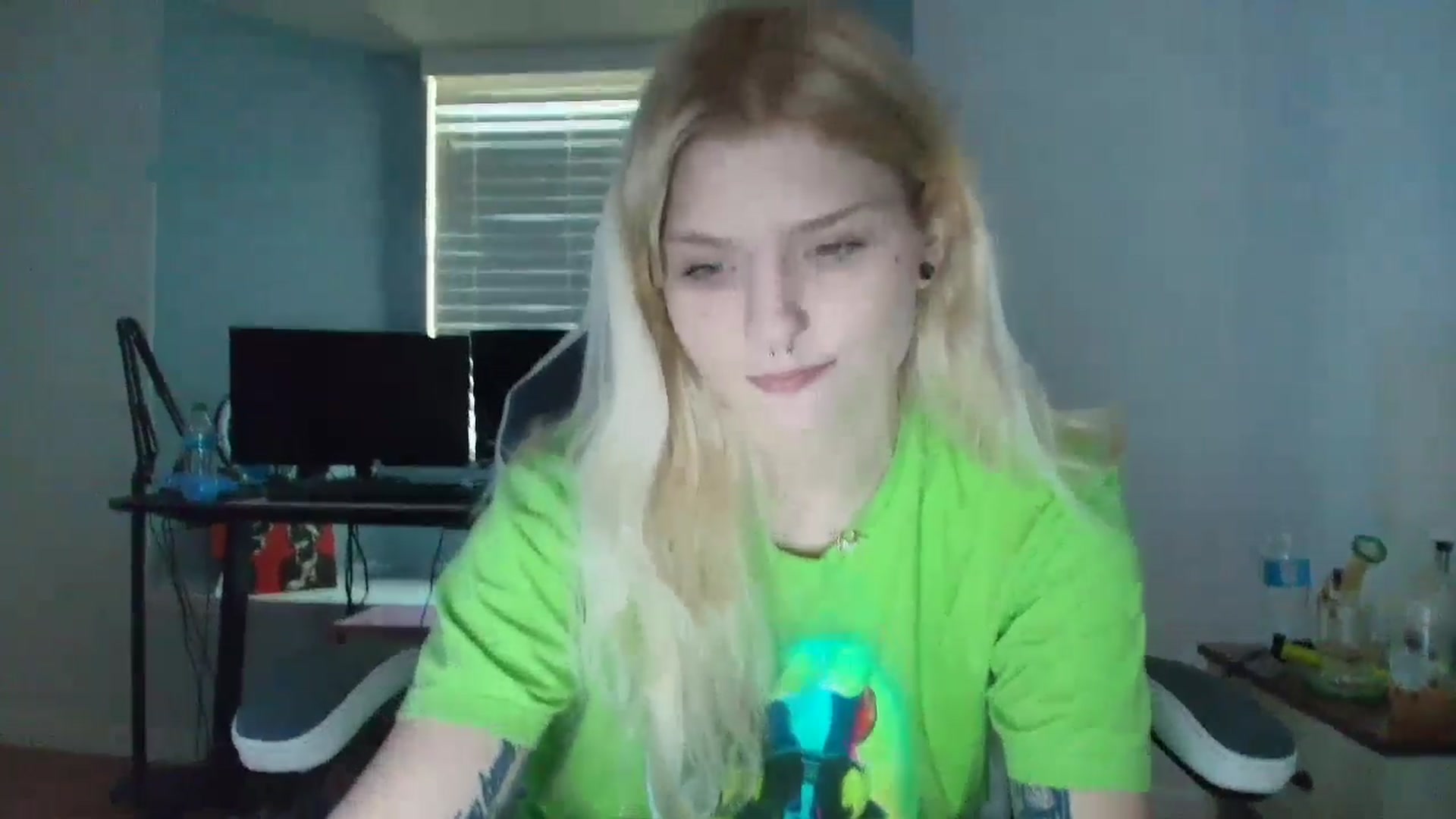 Gallery image thumbnail from DuckChan0's myfreecams stream on, 03/14/2025, 14:27 image 9 of 20