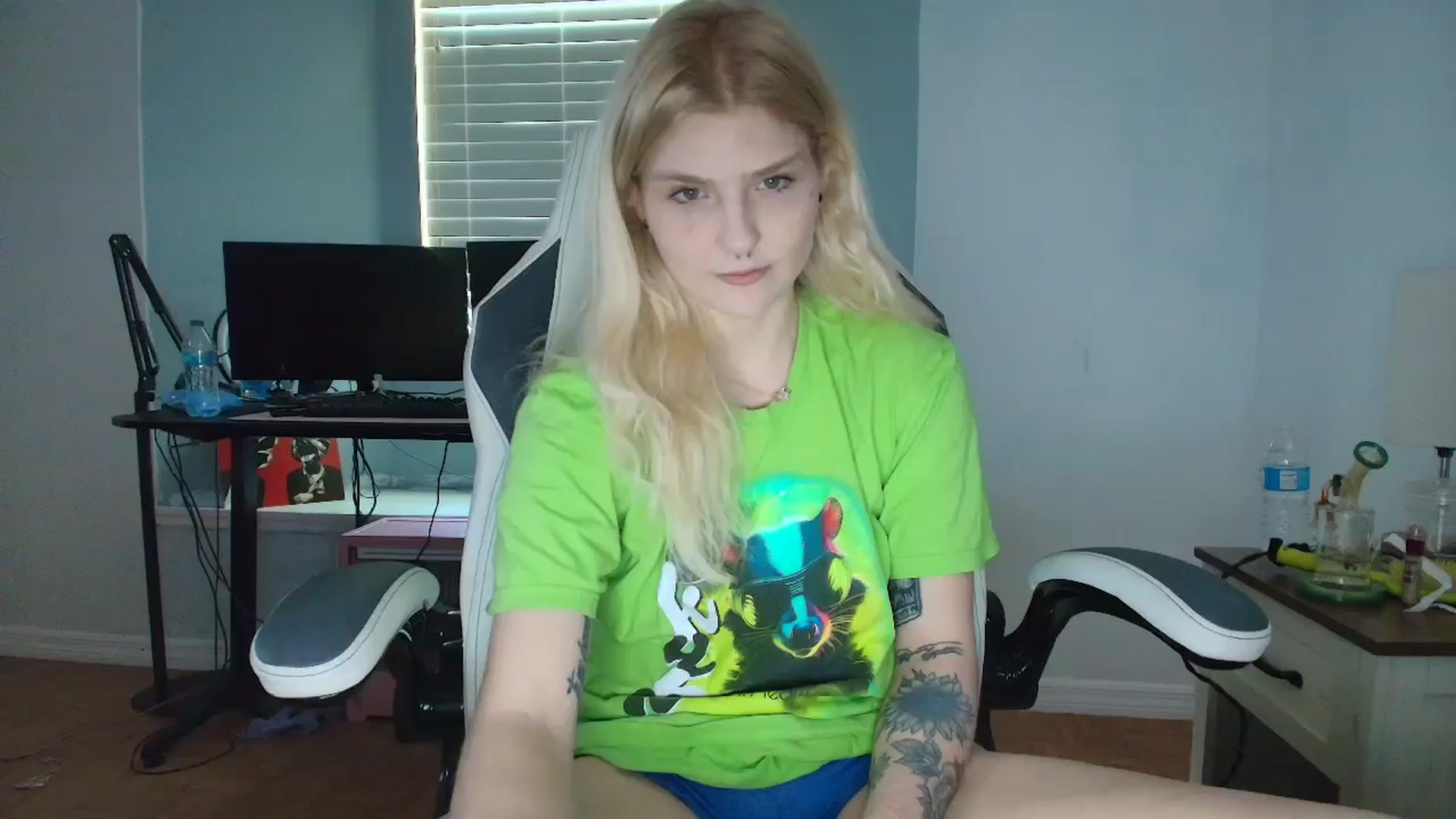 Gallery image thumbnail from DuckChan0's myfreecams stream on, 03/14/2025, 14:27 image 8 of 20