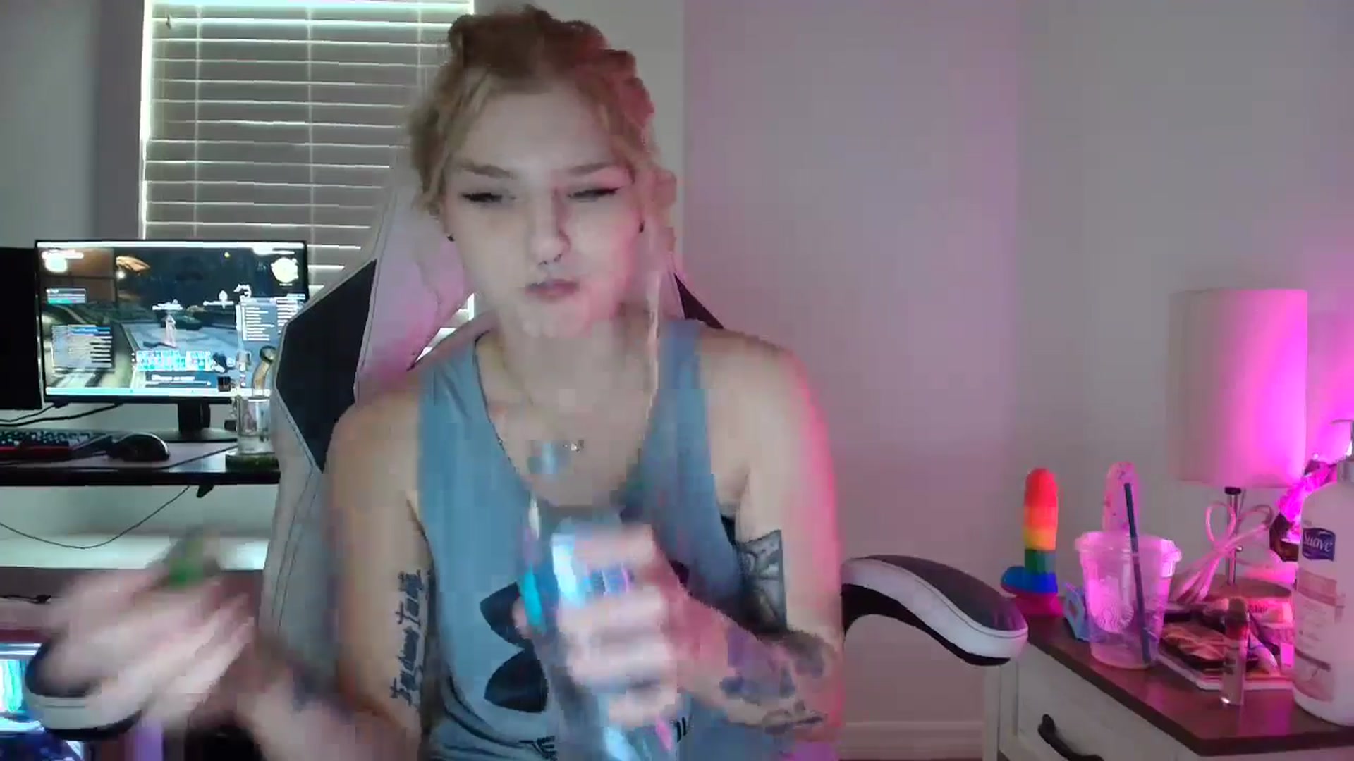 Gallery image thumbnail from DuckChan0's myfreecams stream on, 03/17/2025, 15:59 image 19 of 20