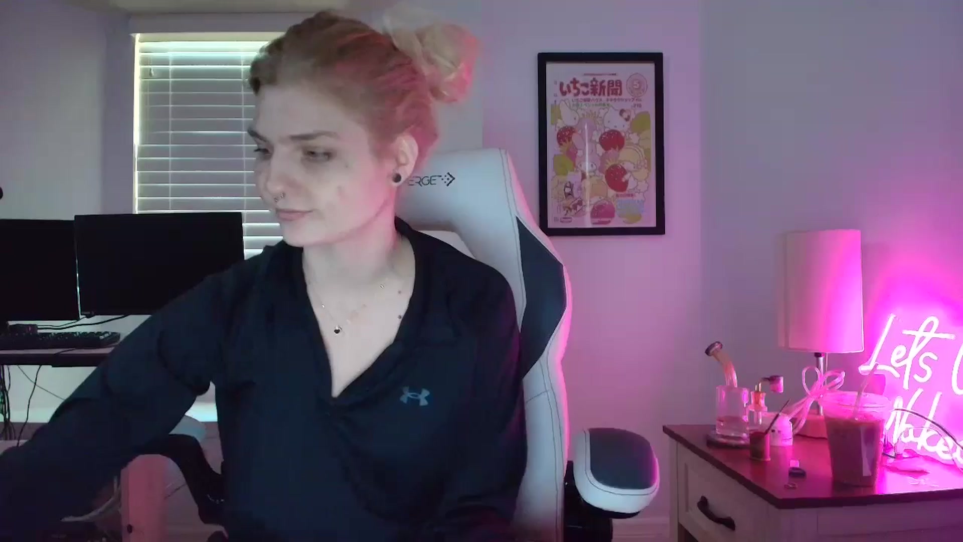 Gallery image thumbnail from DuckChan0's myfreecams stream on, 03/19/2025, 15:34 image 1 of 20