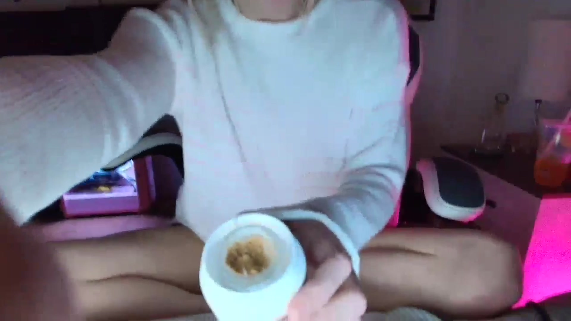 Gallery image thumbnail from DuckChan0's myfreecams stream on, 03/23/2025, 24:35 image 11 of 20