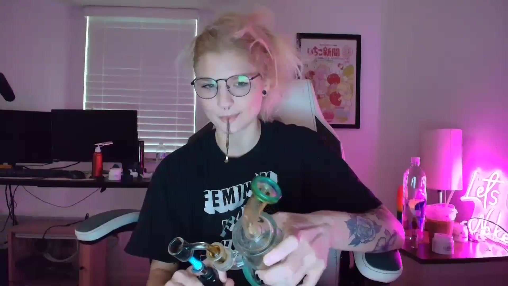 Gallery image thumbnail from DuckChan0's myfreecams stream on, 03/25/2025, 14:12 image 5 of 20