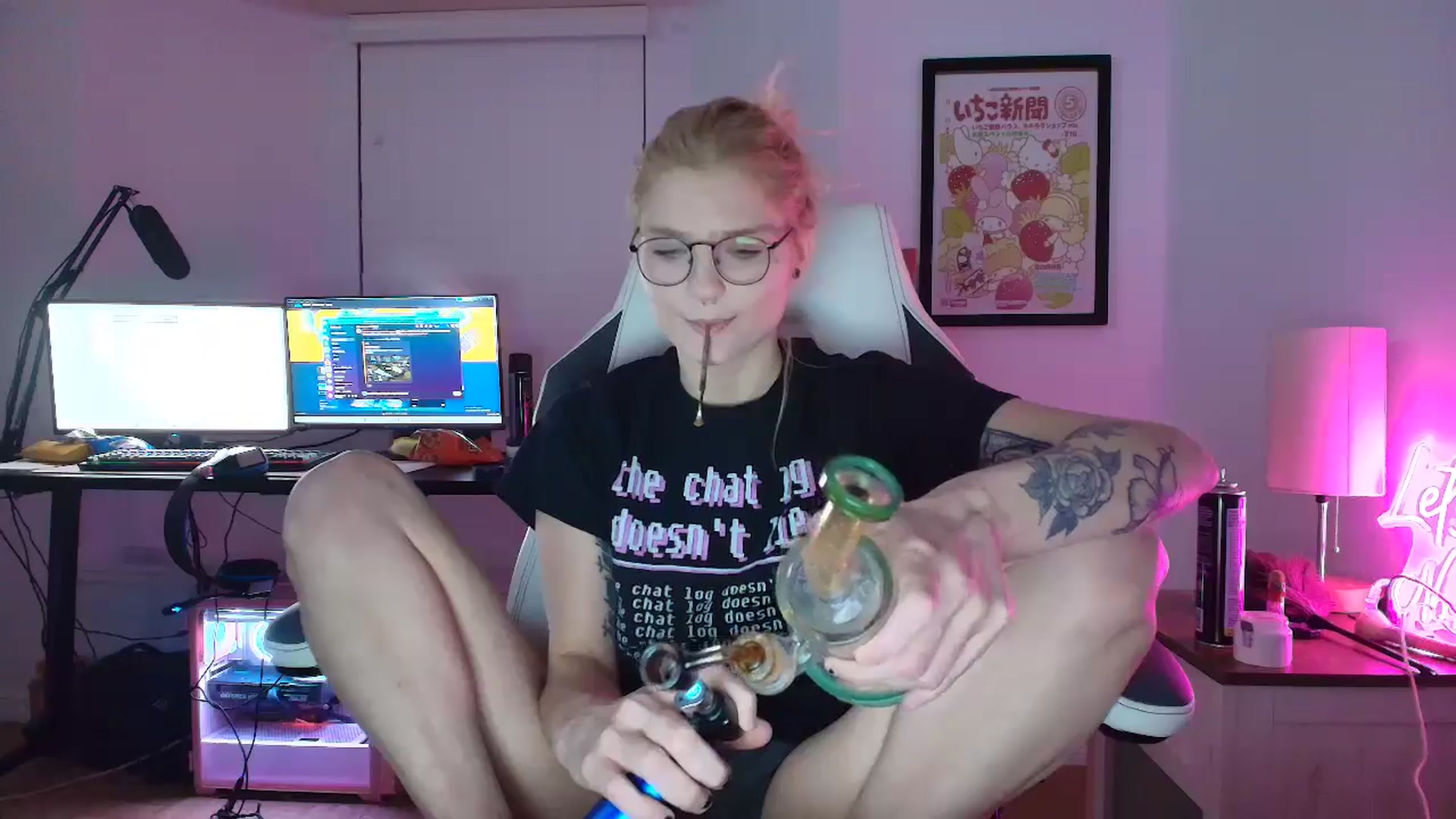 Gallery image thumbnail from DuckChan0's myfreecams stream on, 03/26/2025, 01:12 image 5 of 20