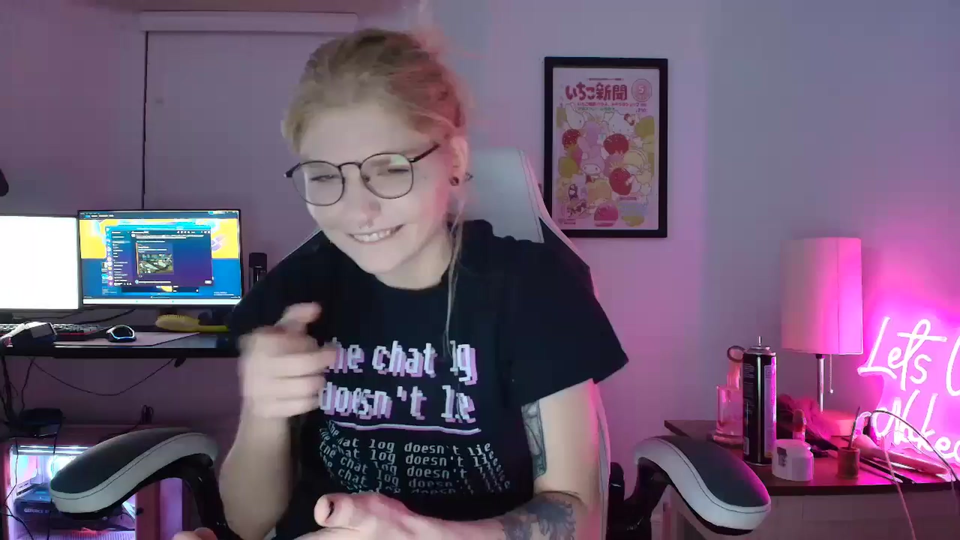 Gallery image thumbnail from DuckChan0's myfreecams stream on, 03/26/2025, 01:12 image 11 of 20