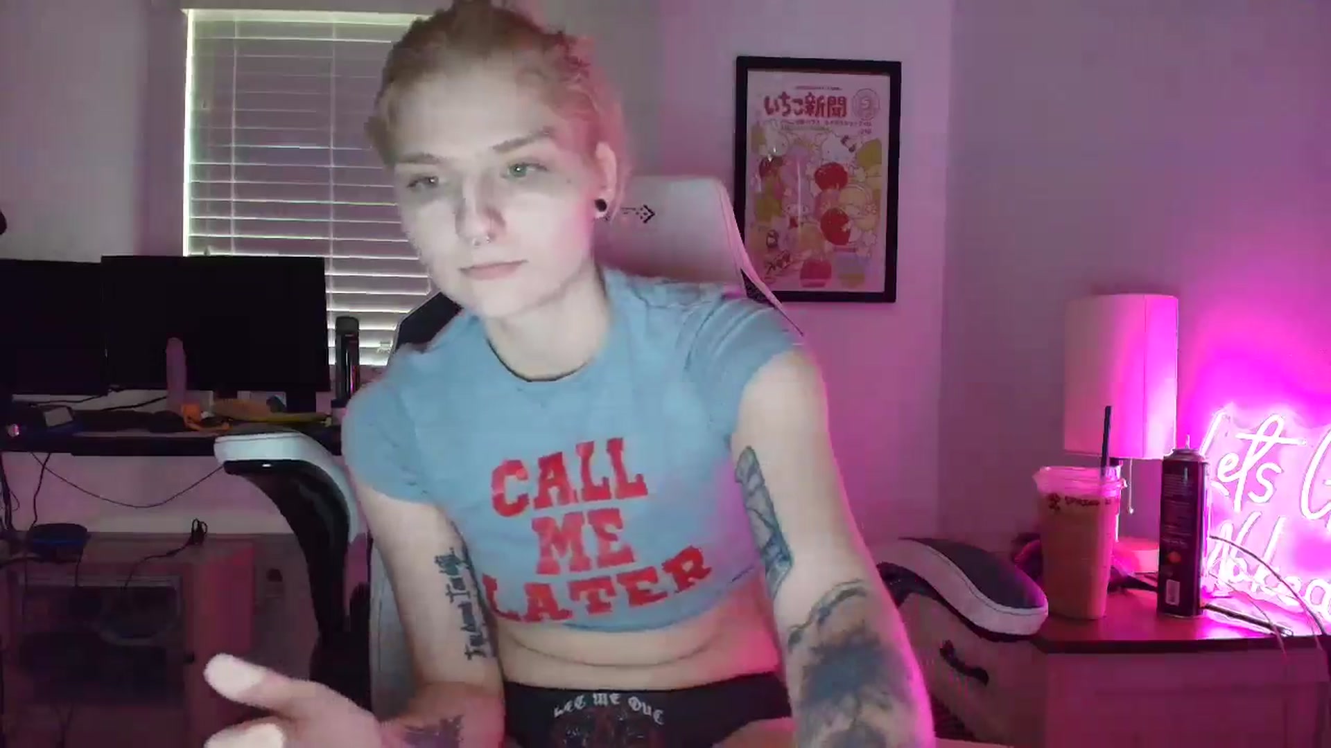 Gallery image thumbnail from DuckChan0's myfreecams stream on, 03/26/2025, 13:46 image 2 of 20
